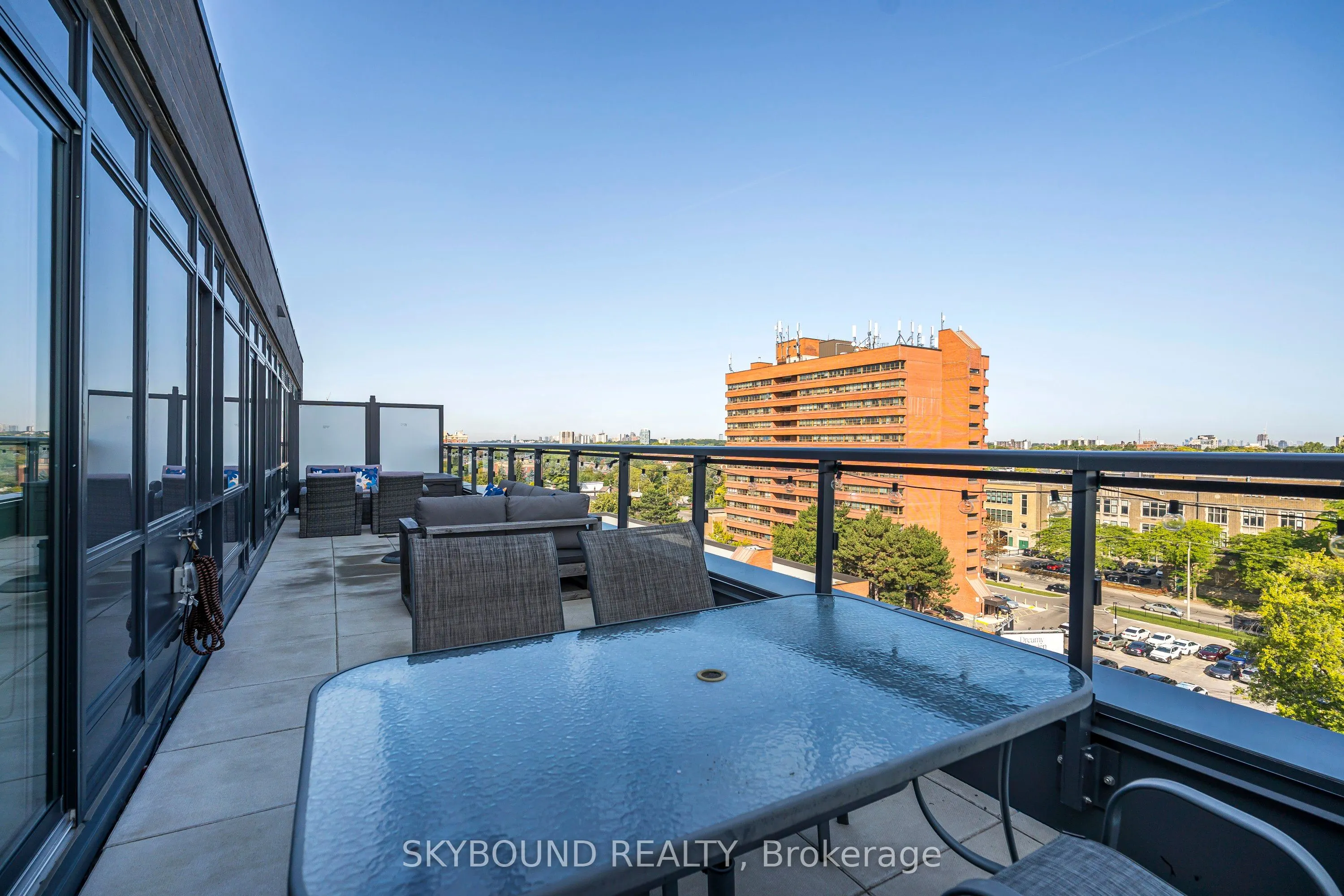 630 Greenwood Avenue, ## 805