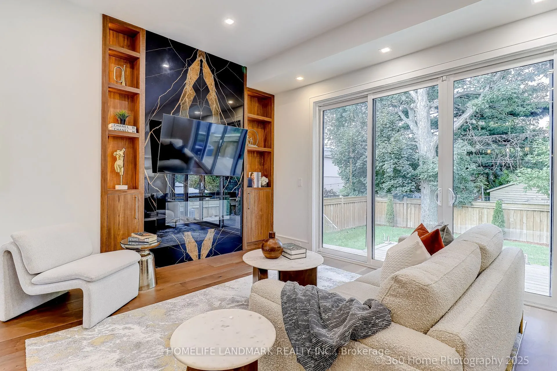 38 Norlong Boulevard