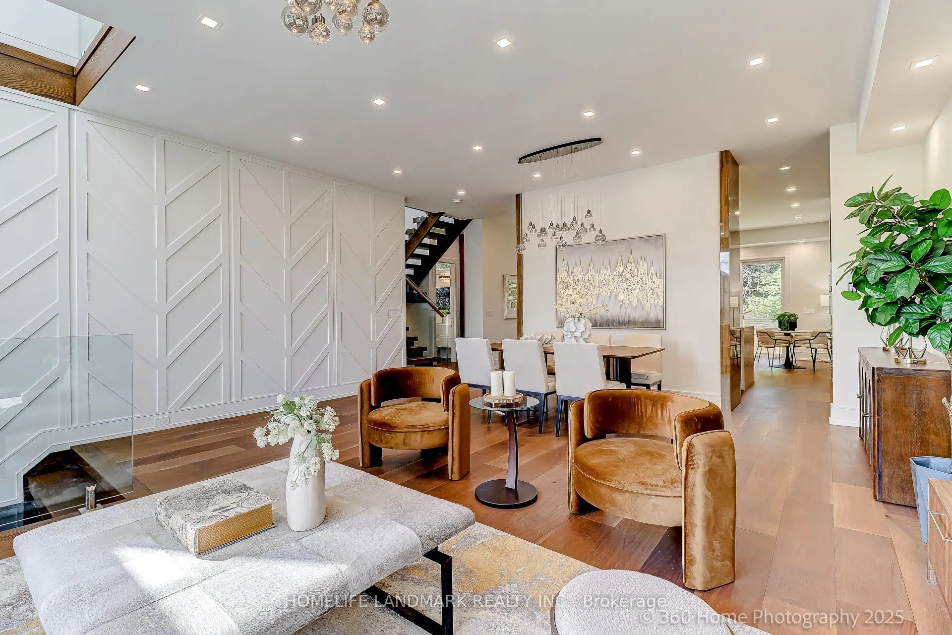 38 Norlong Boulevard