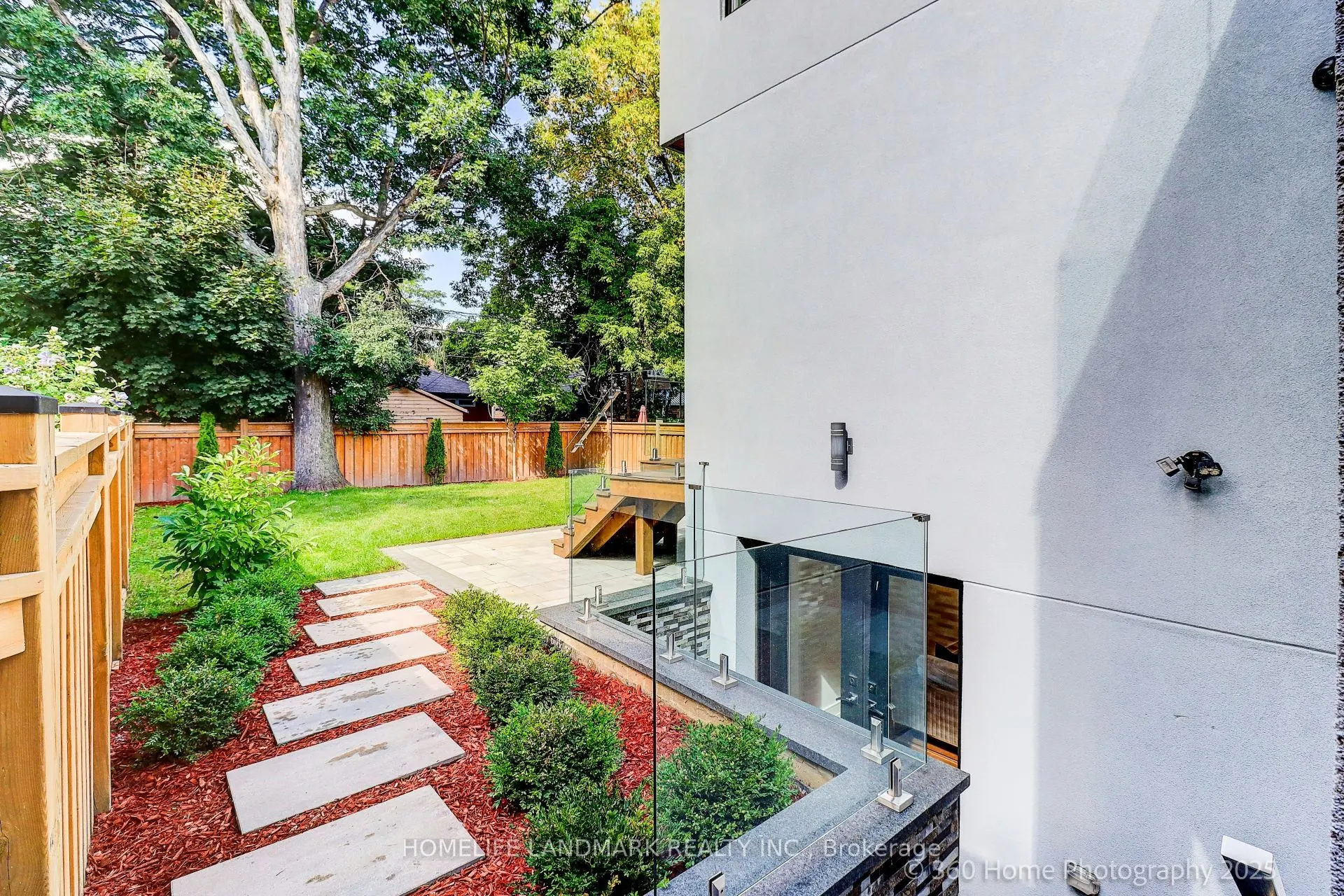 38 Norlong Boulevard