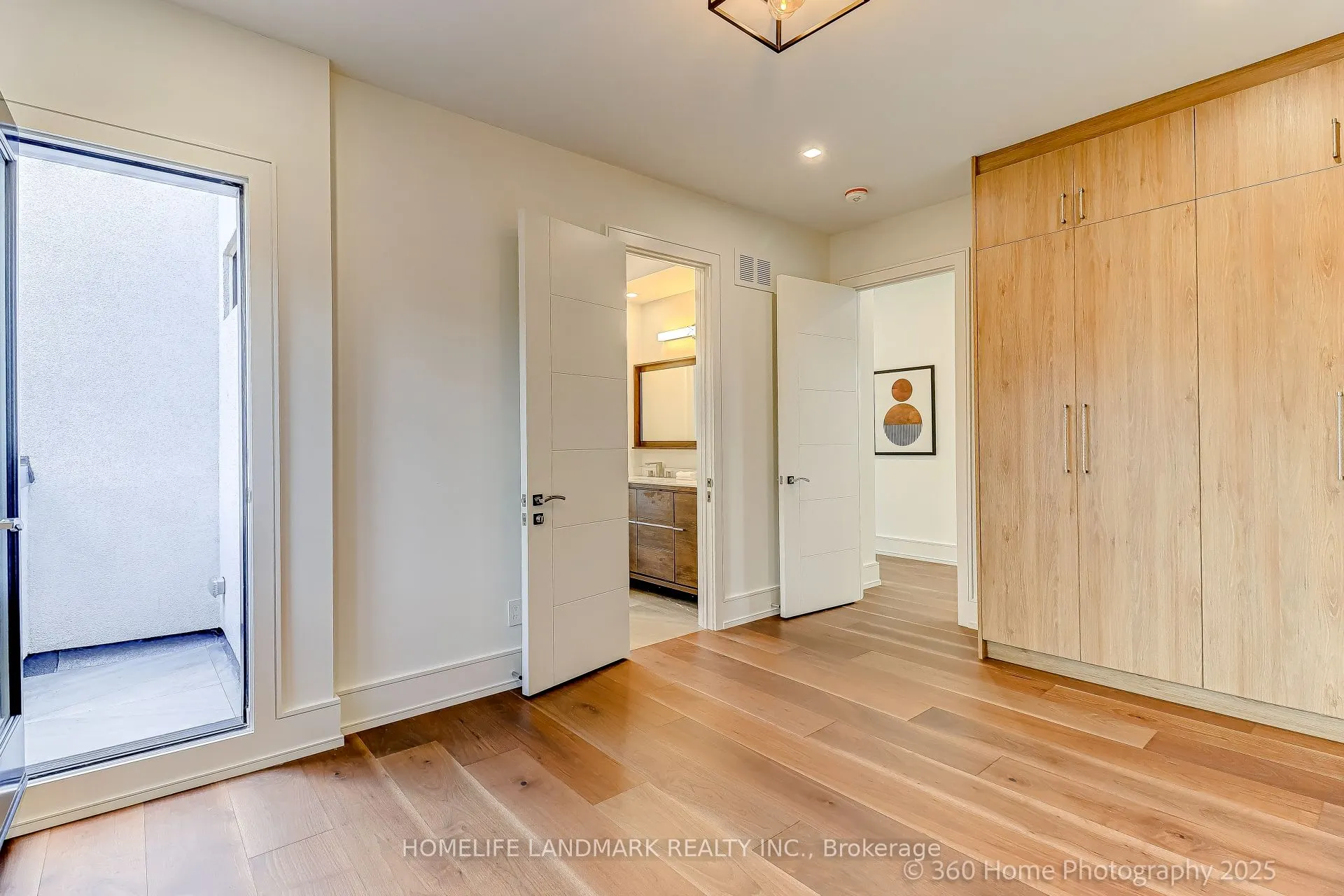 38 Norlong Boulevard