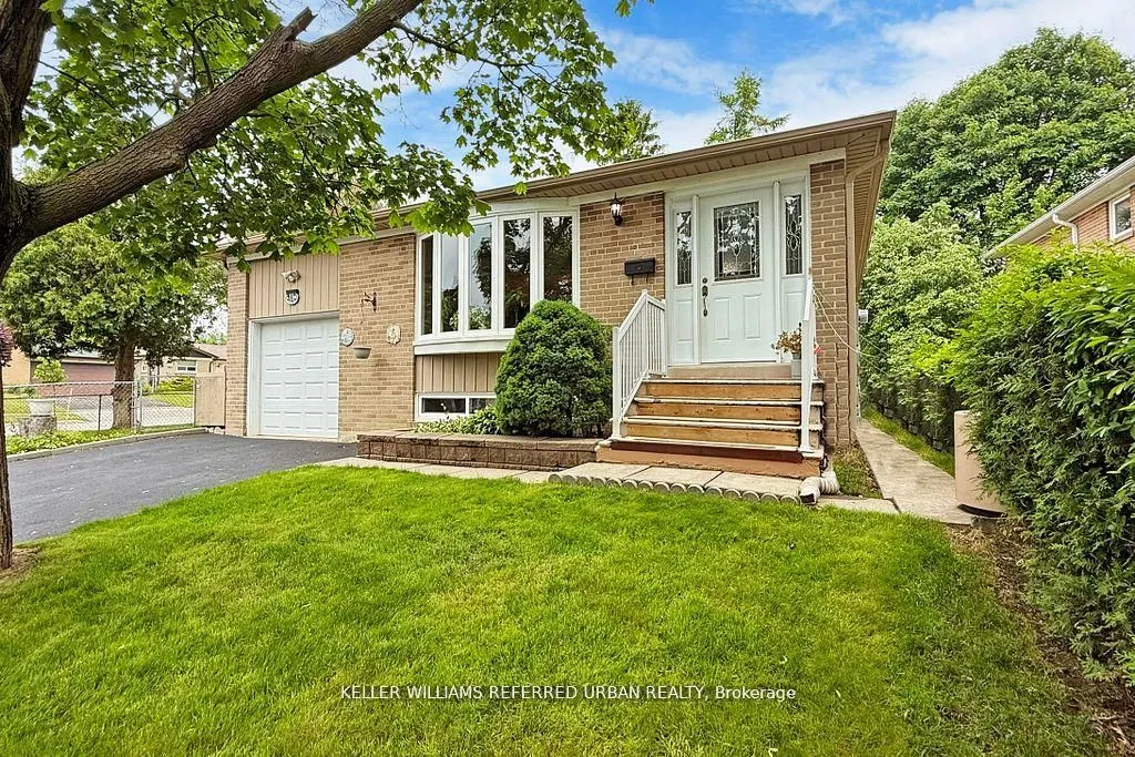 11 Midcroft Drive