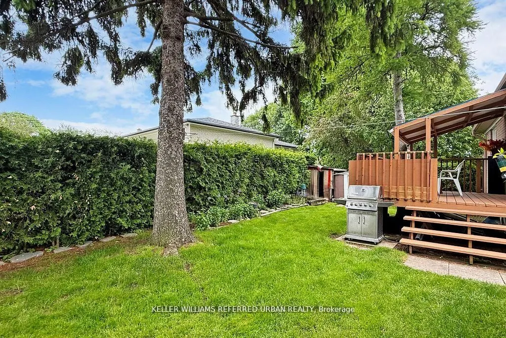 11 Midcroft Drive