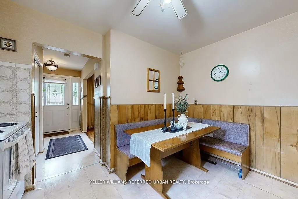 11 Midcroft Drive