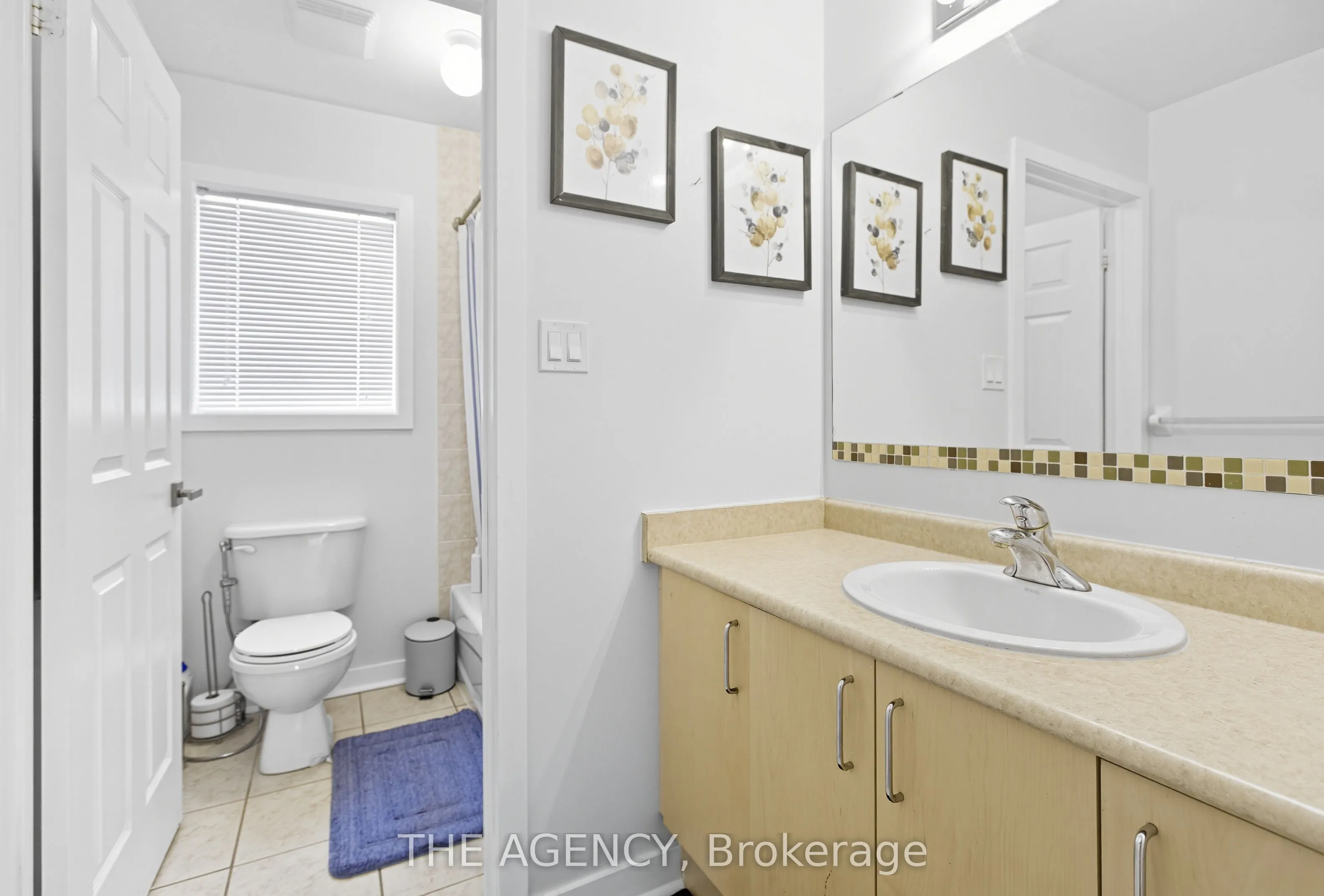 12 Robert Attersley Drive E