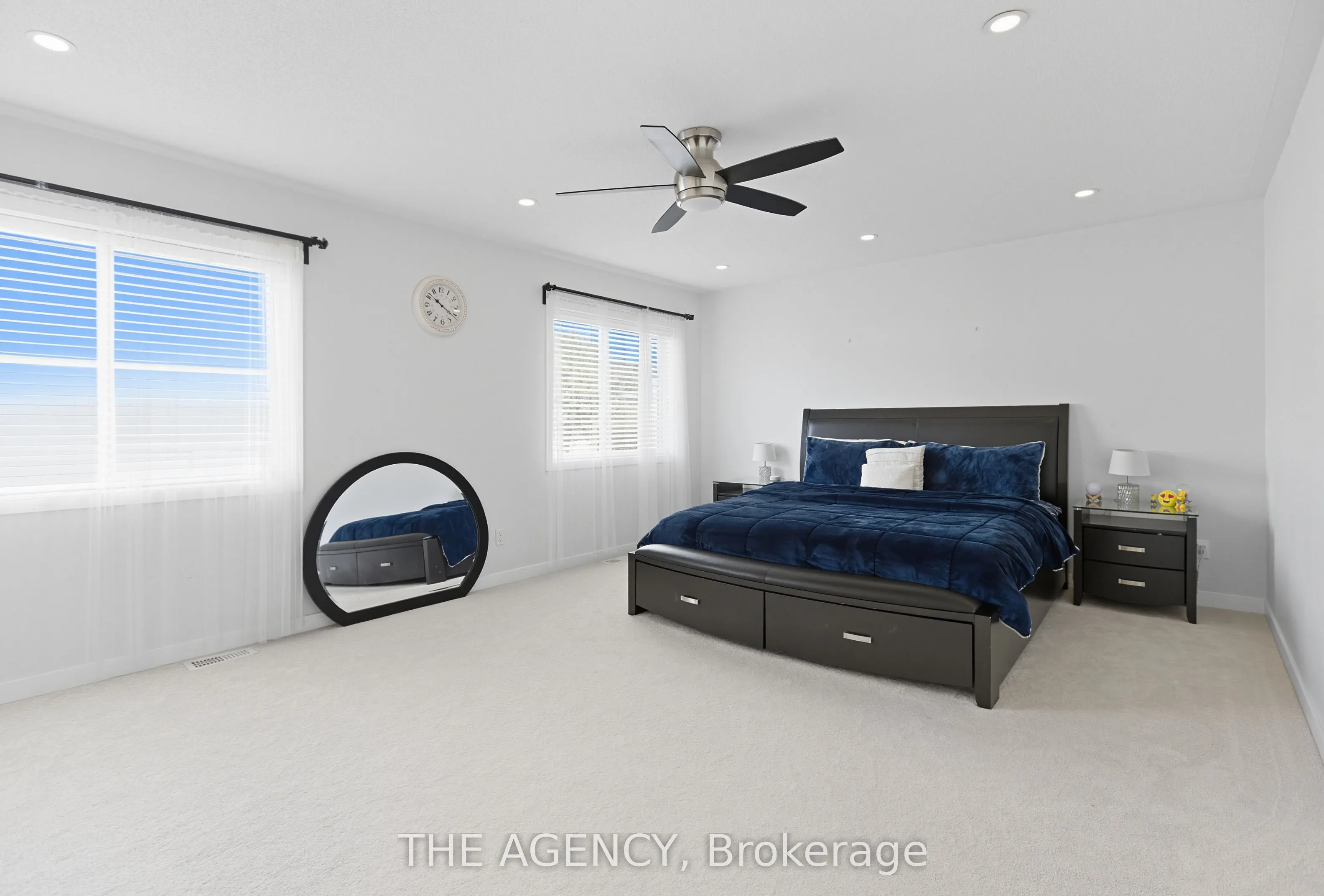 12 Robert Attersley Drive E
