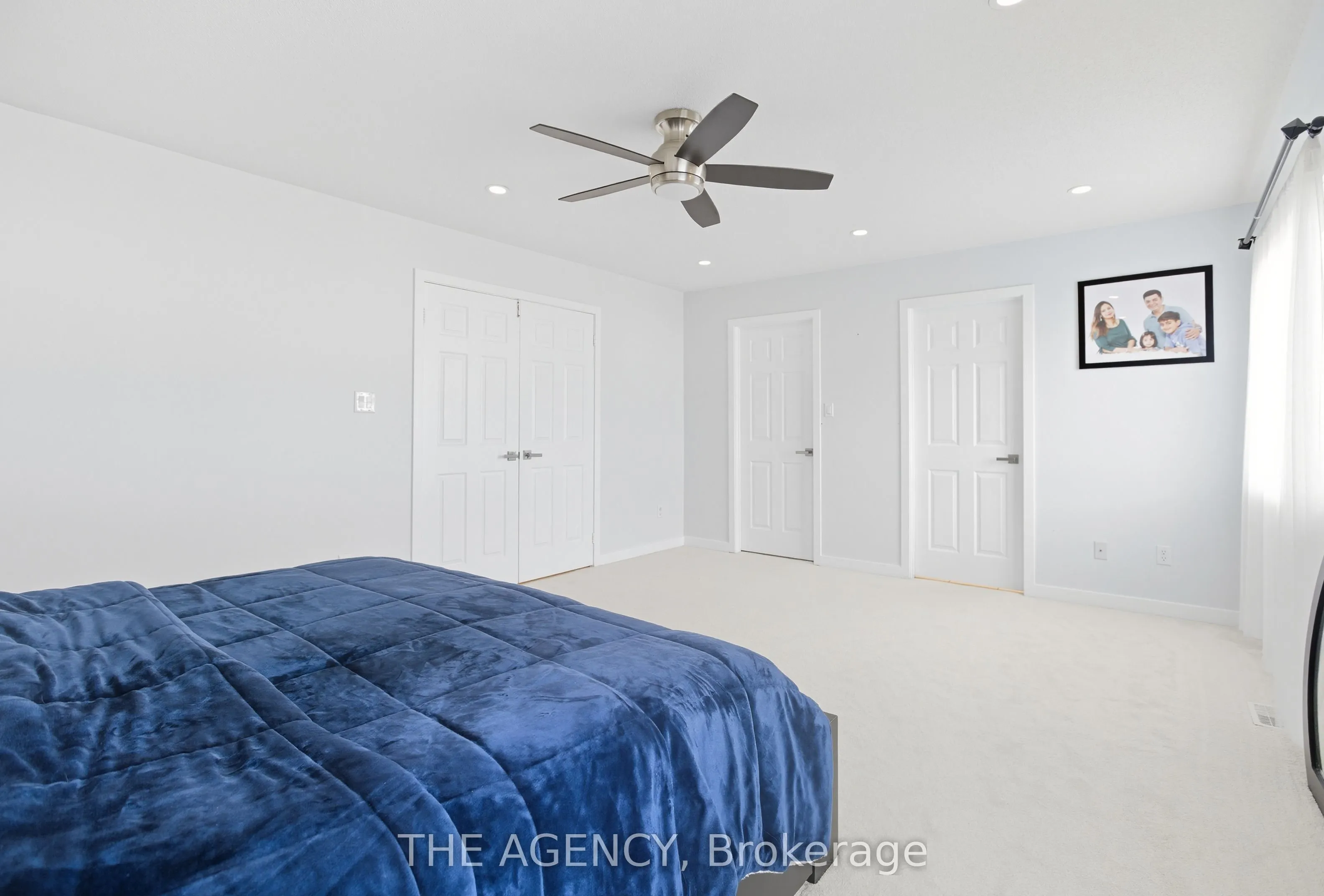 12 Robert Attersley Drive E