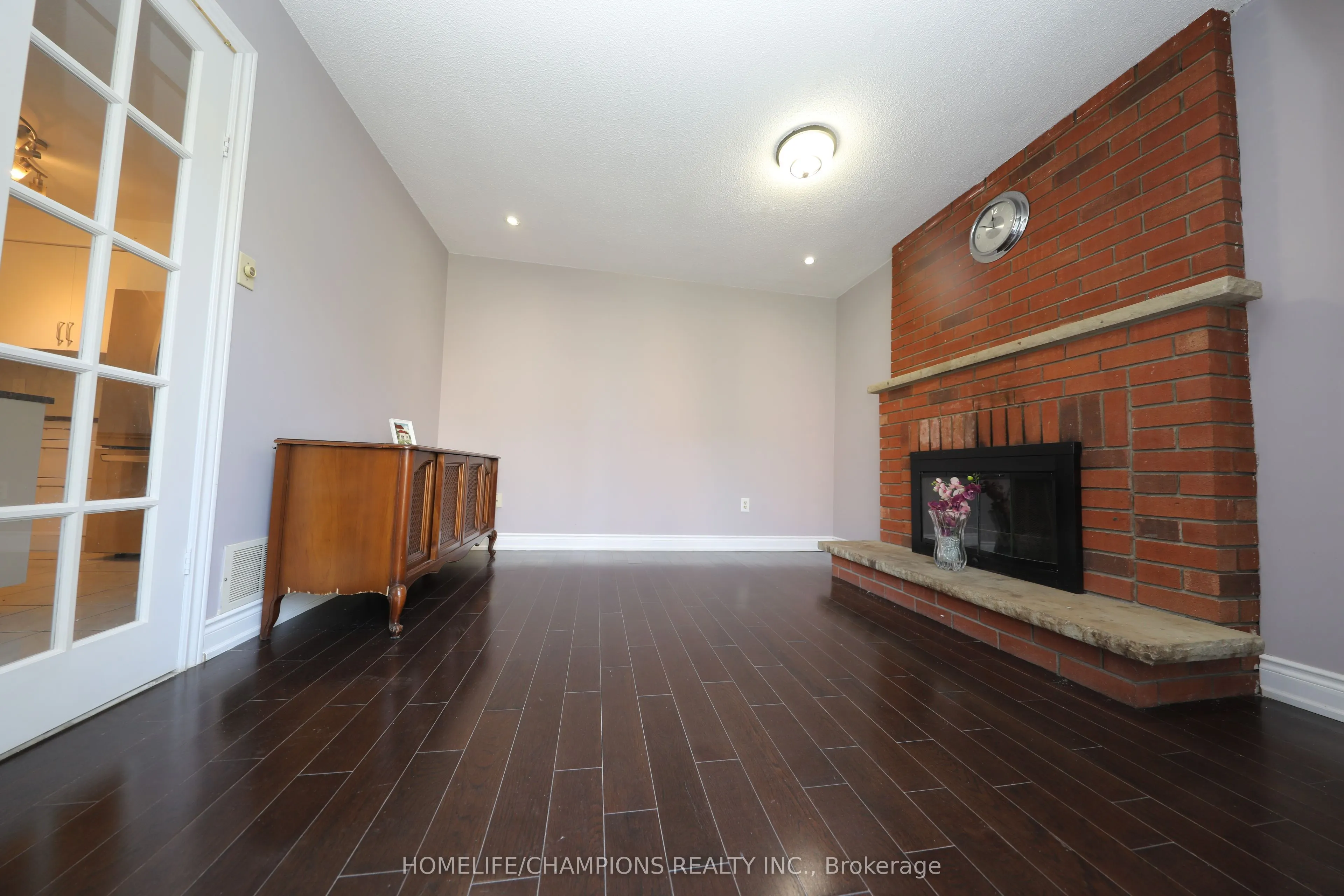 46 Canmore Boulevard