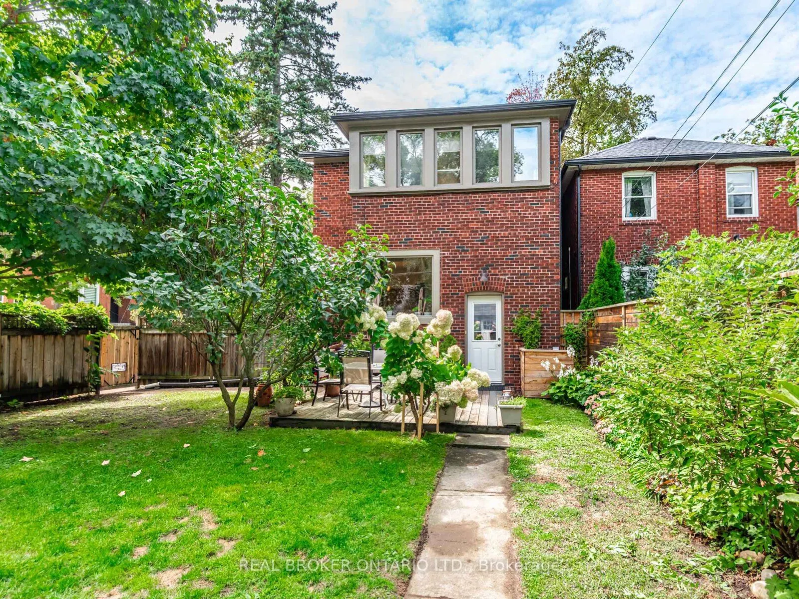 1 Phin Avenue