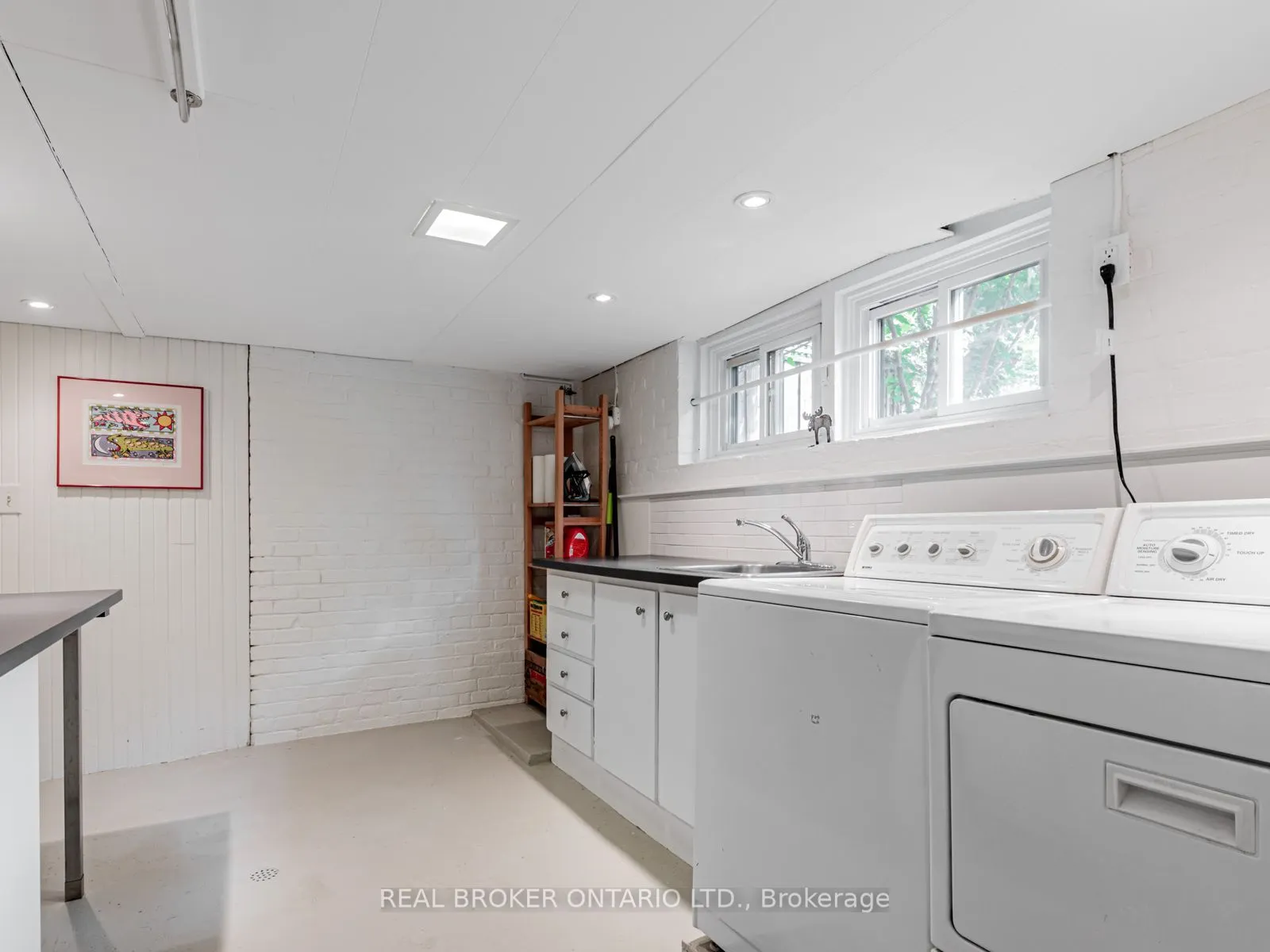 1 Phin Avenue