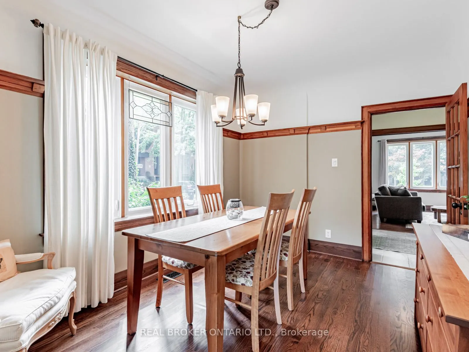 1 Phin Avenue