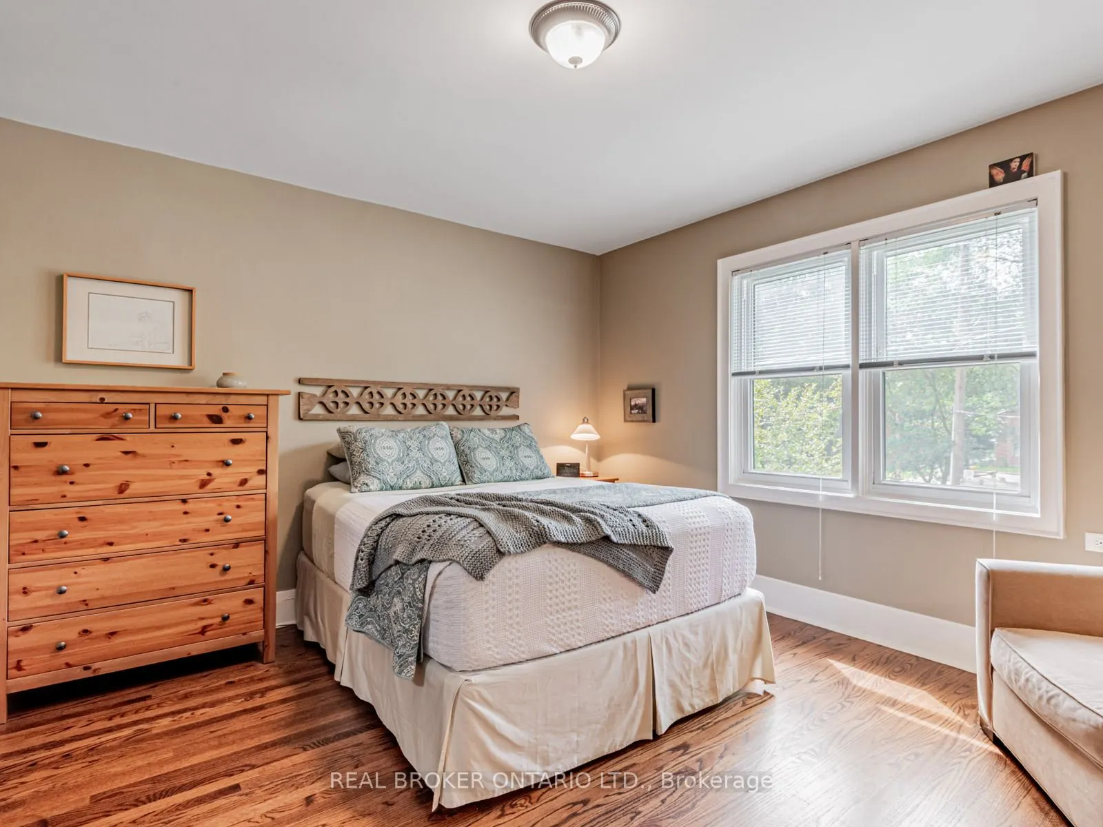 1 Phin Avenue