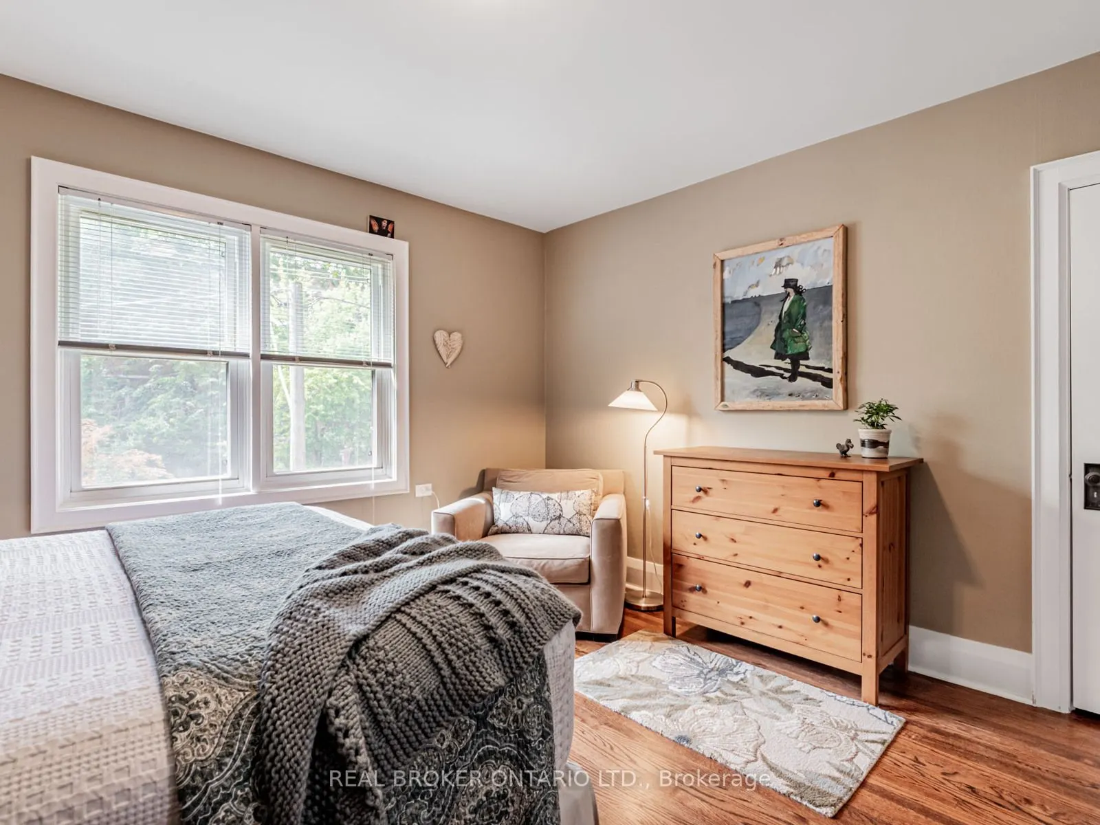 1 Phin Avenue
