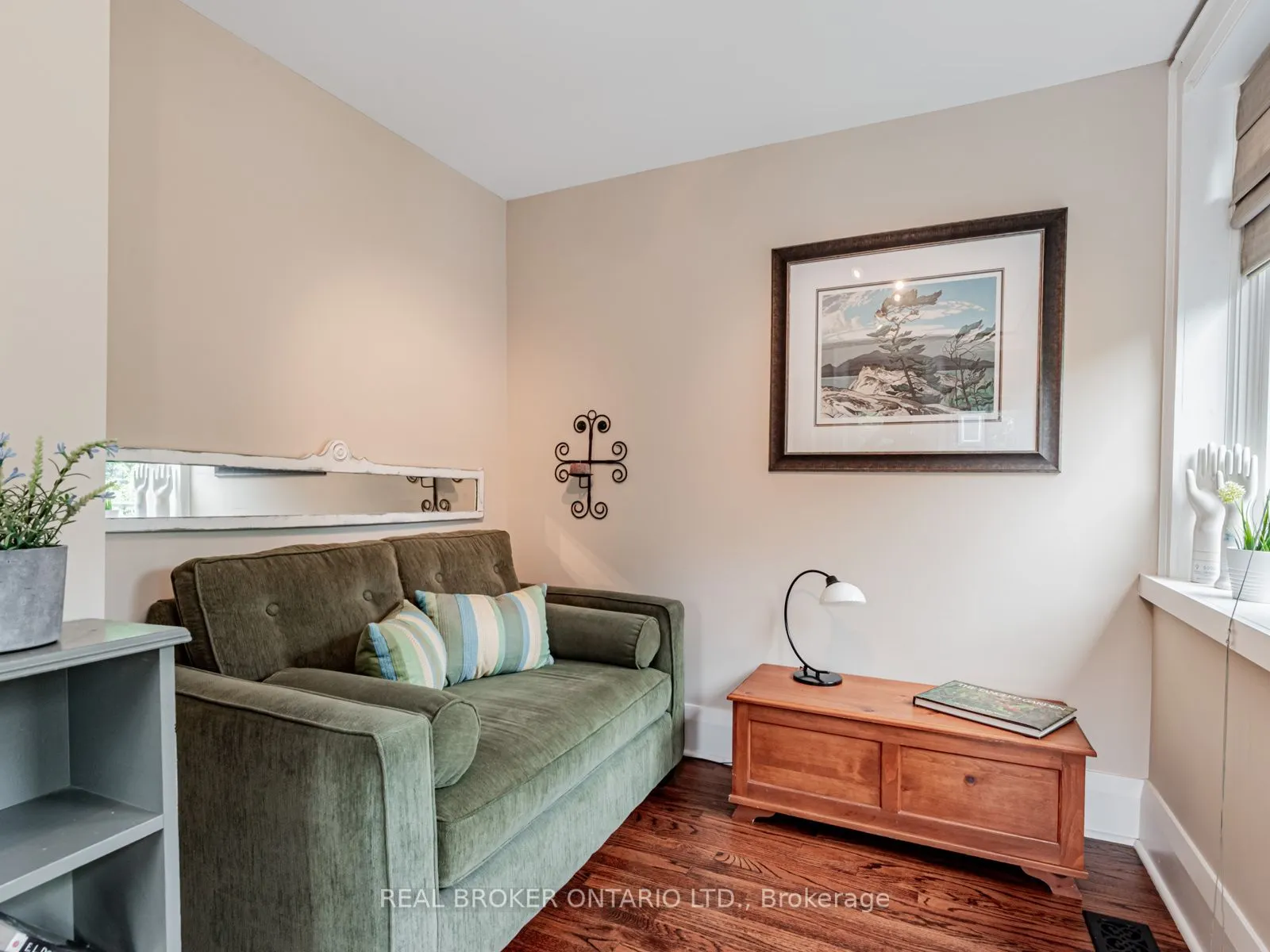 1 Phin Avenue