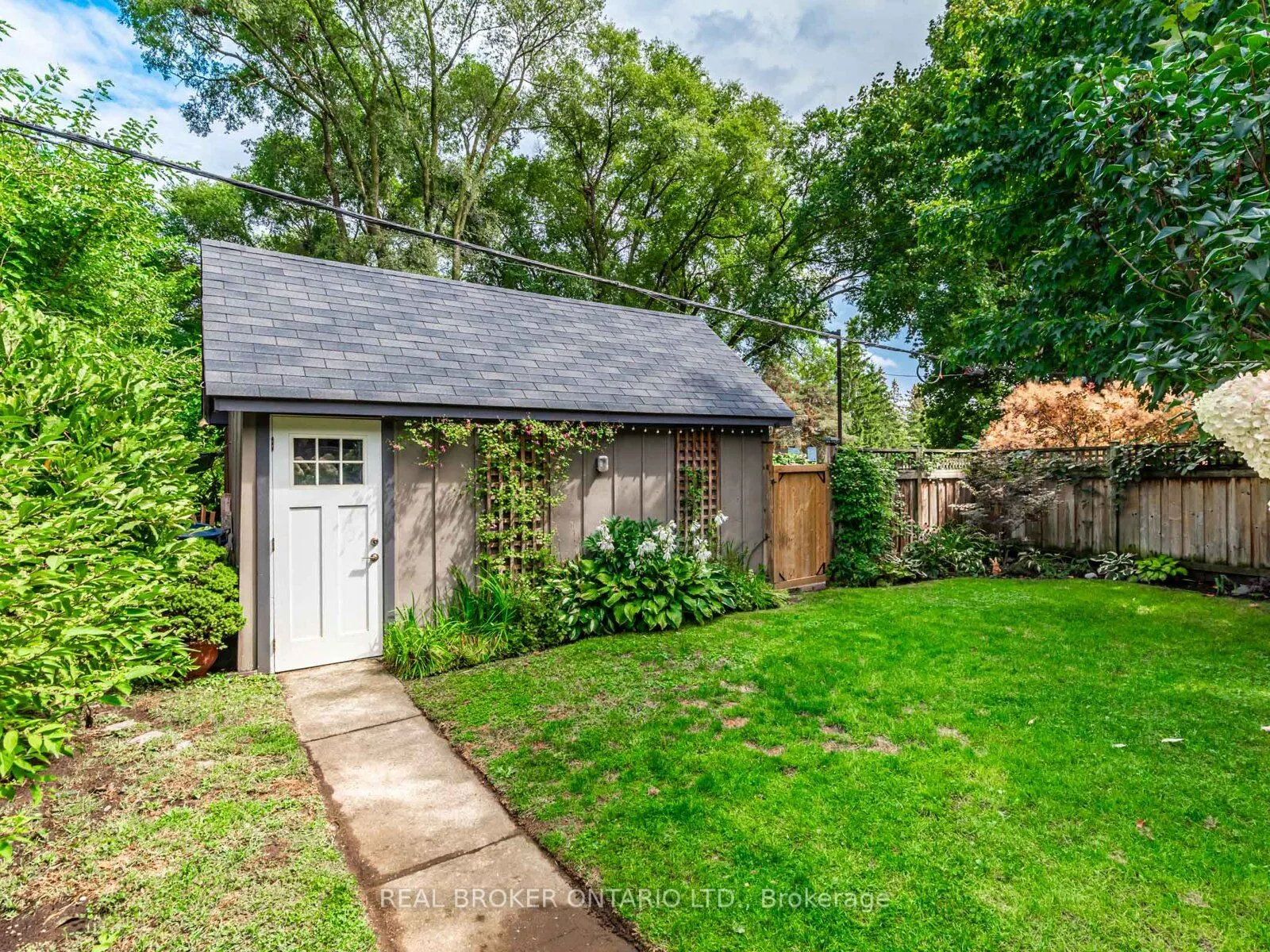 1 Phin Avenue