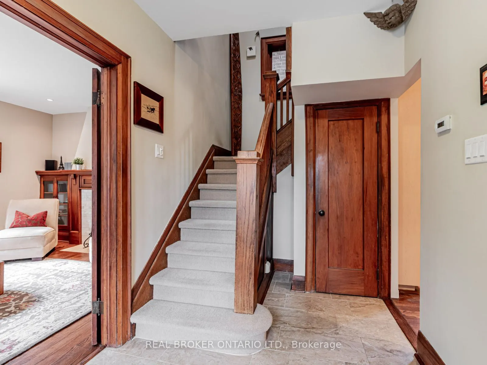1 Phin Avenue