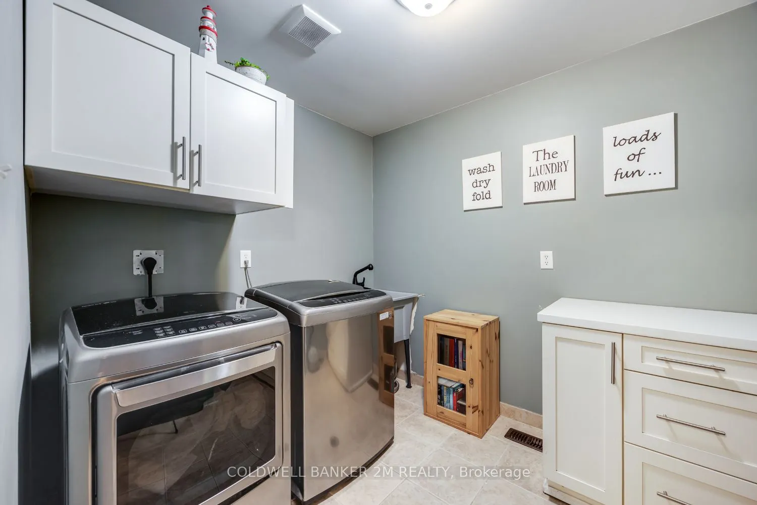 2 Woodbine Place