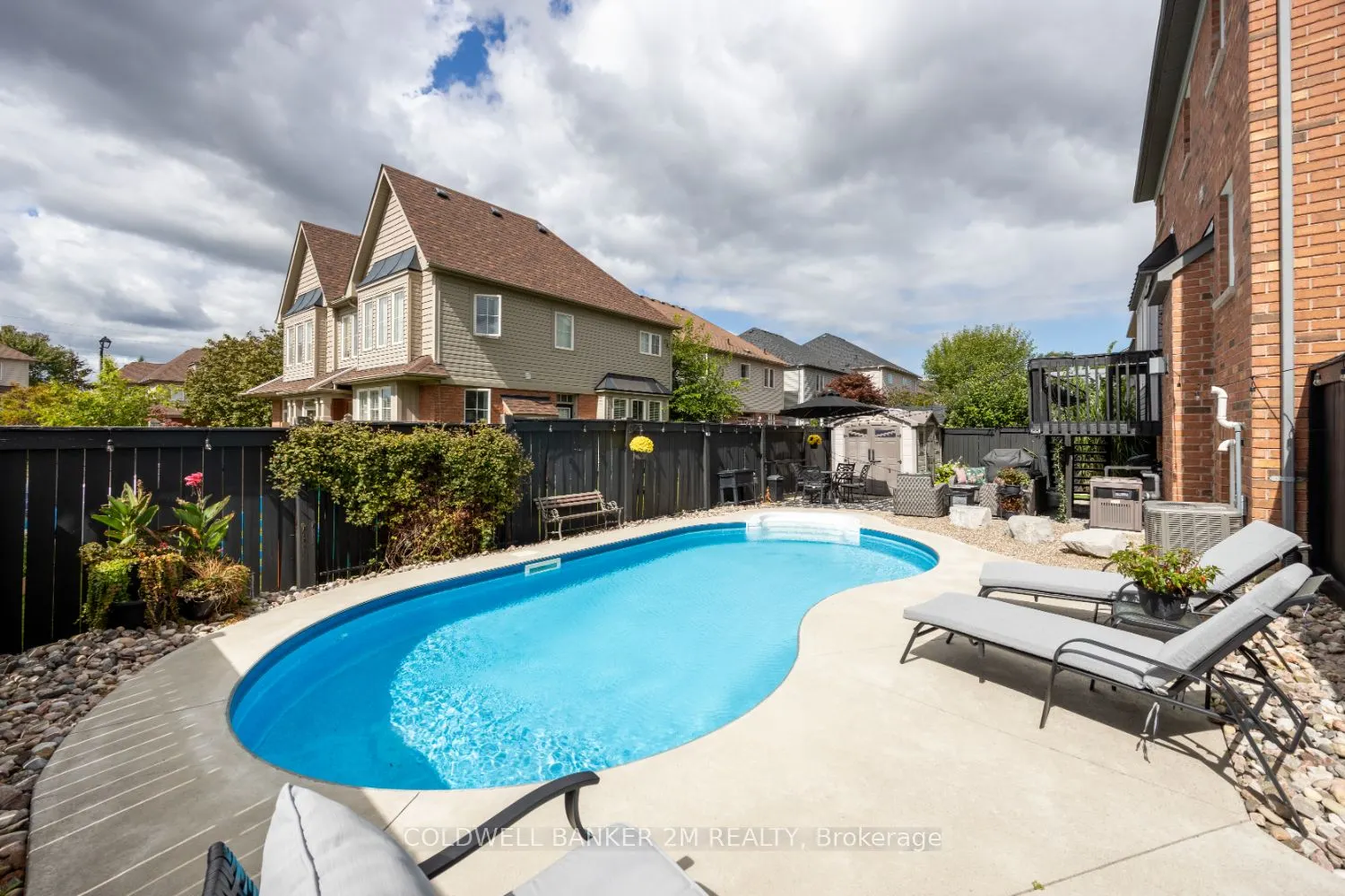 2 Woodbine Place