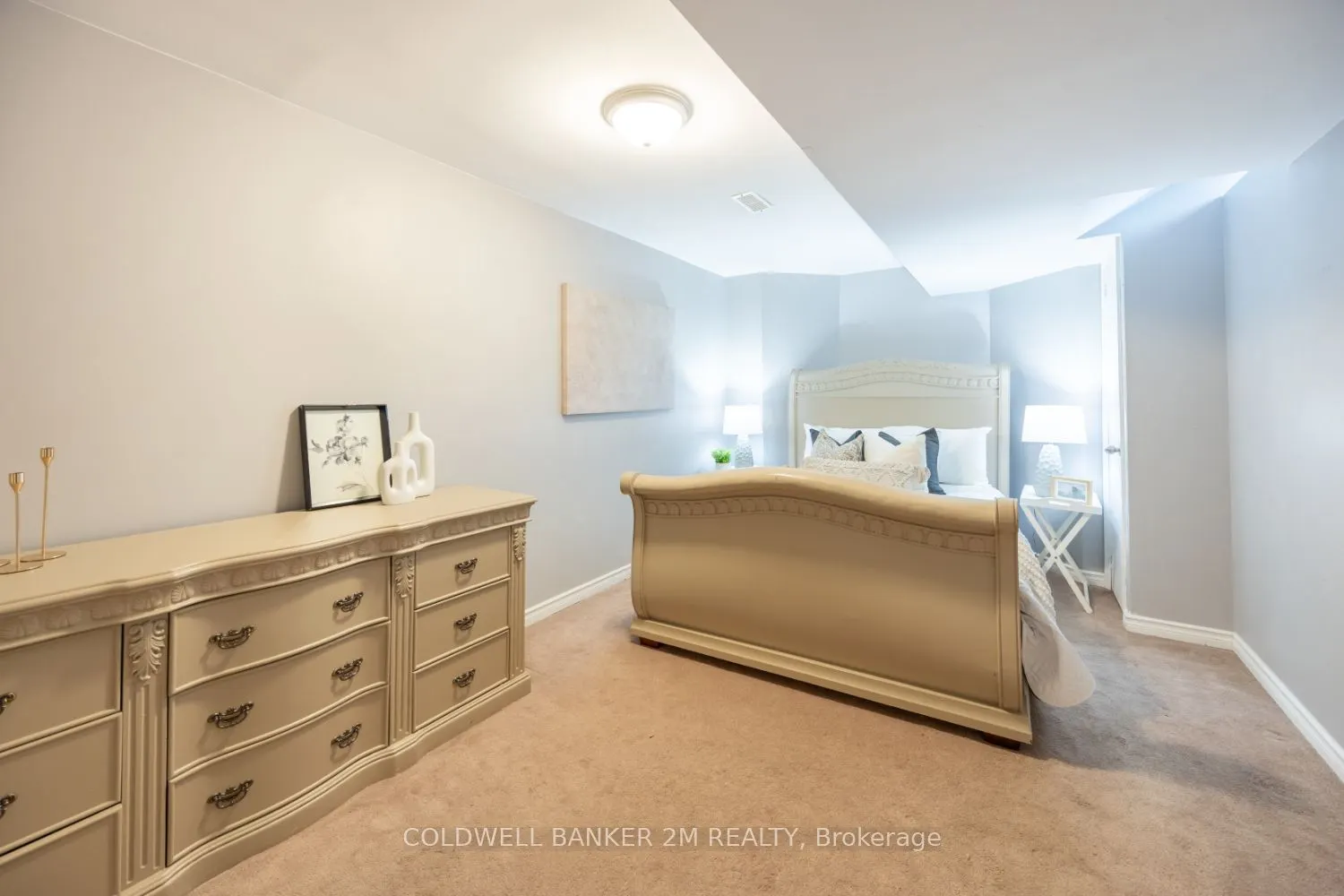 2 Woodbine Place