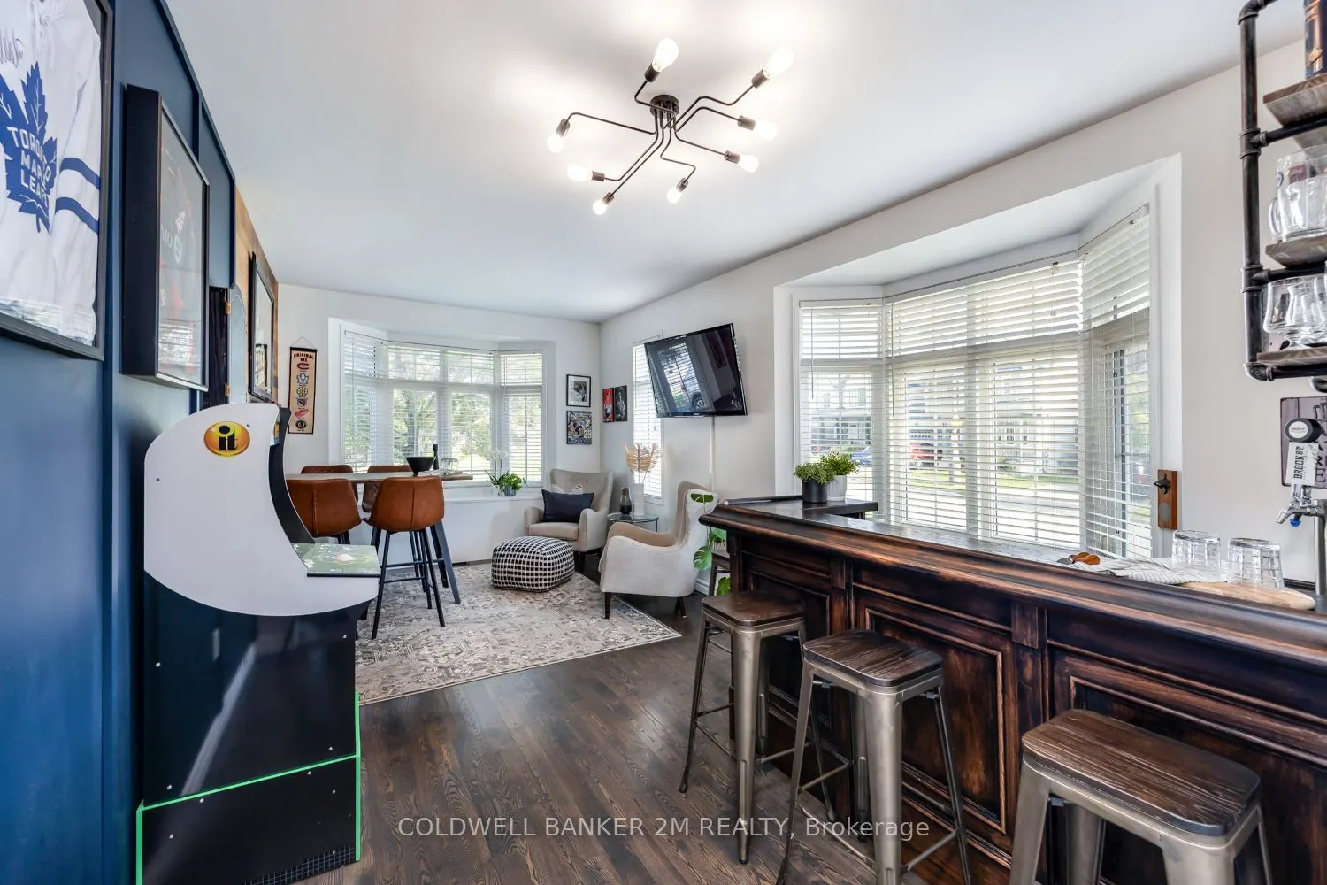 2 Woodbine Place