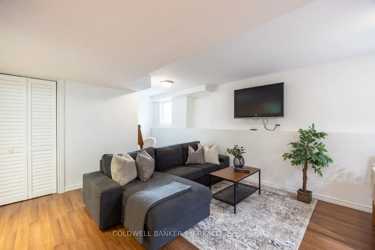2 Woodbine Place