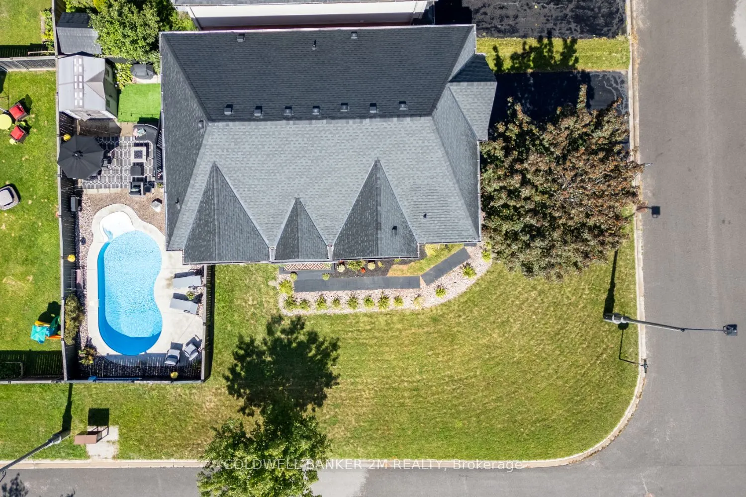 2 Woodbine Place