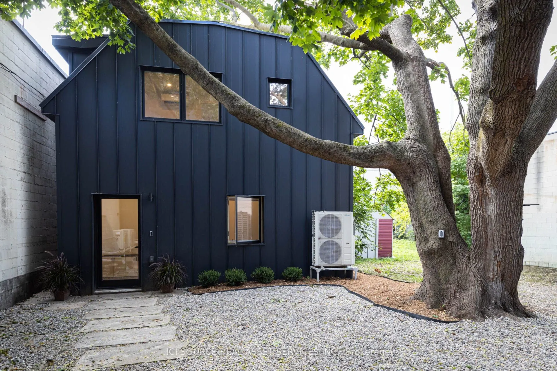 50 Mcgee Street, #R
