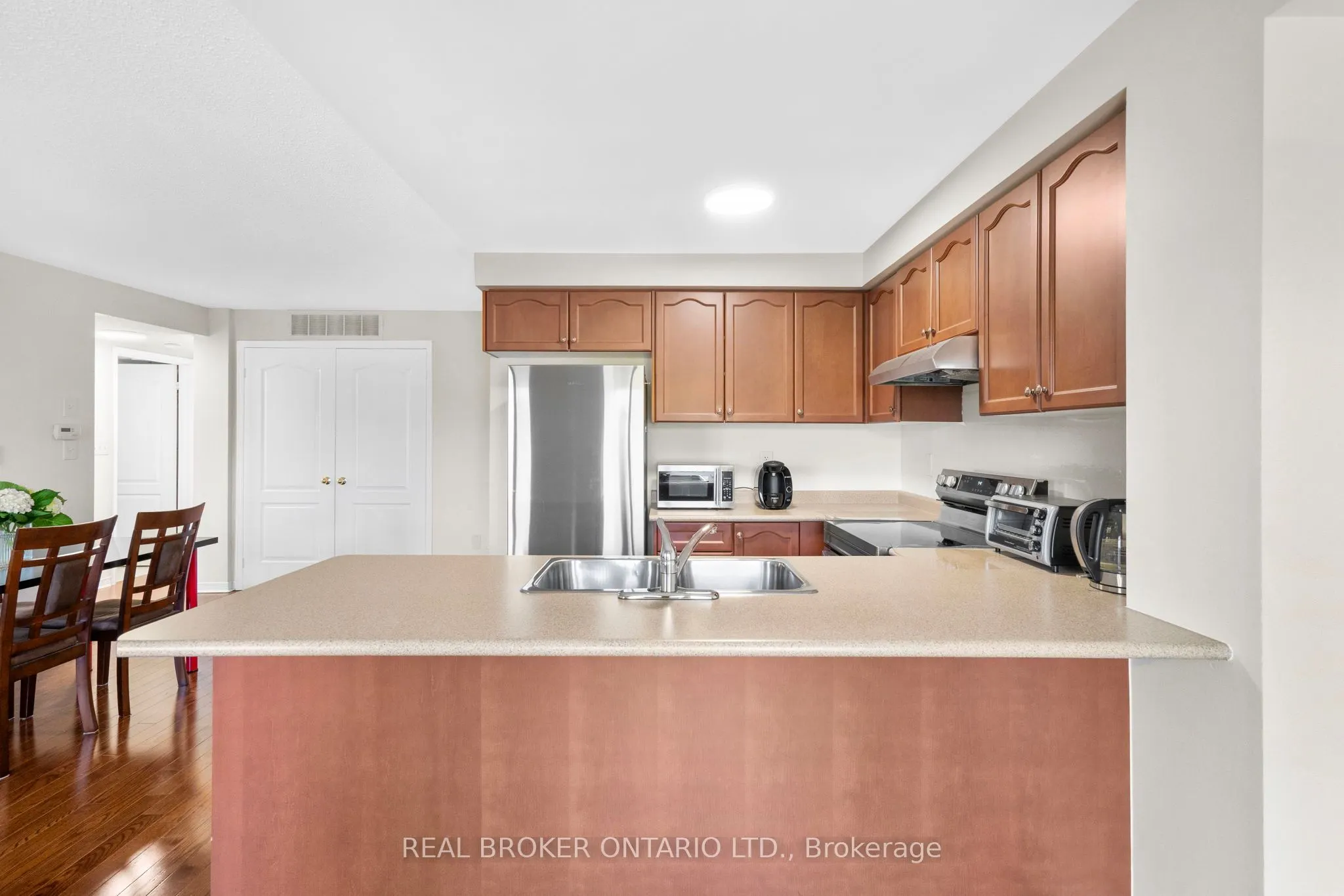 649E Warden Avenue, #27