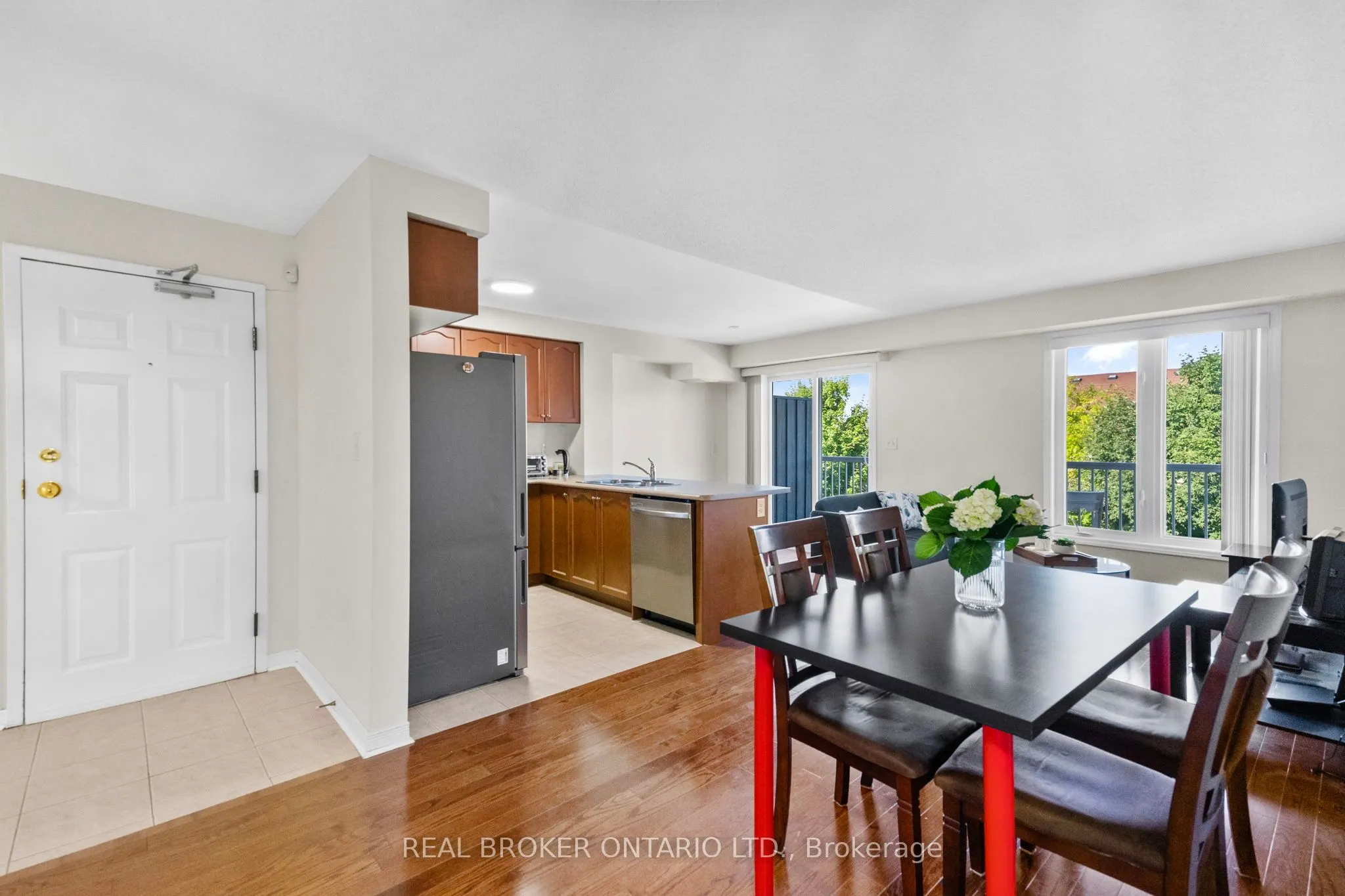 649E Warden Avenue, #27