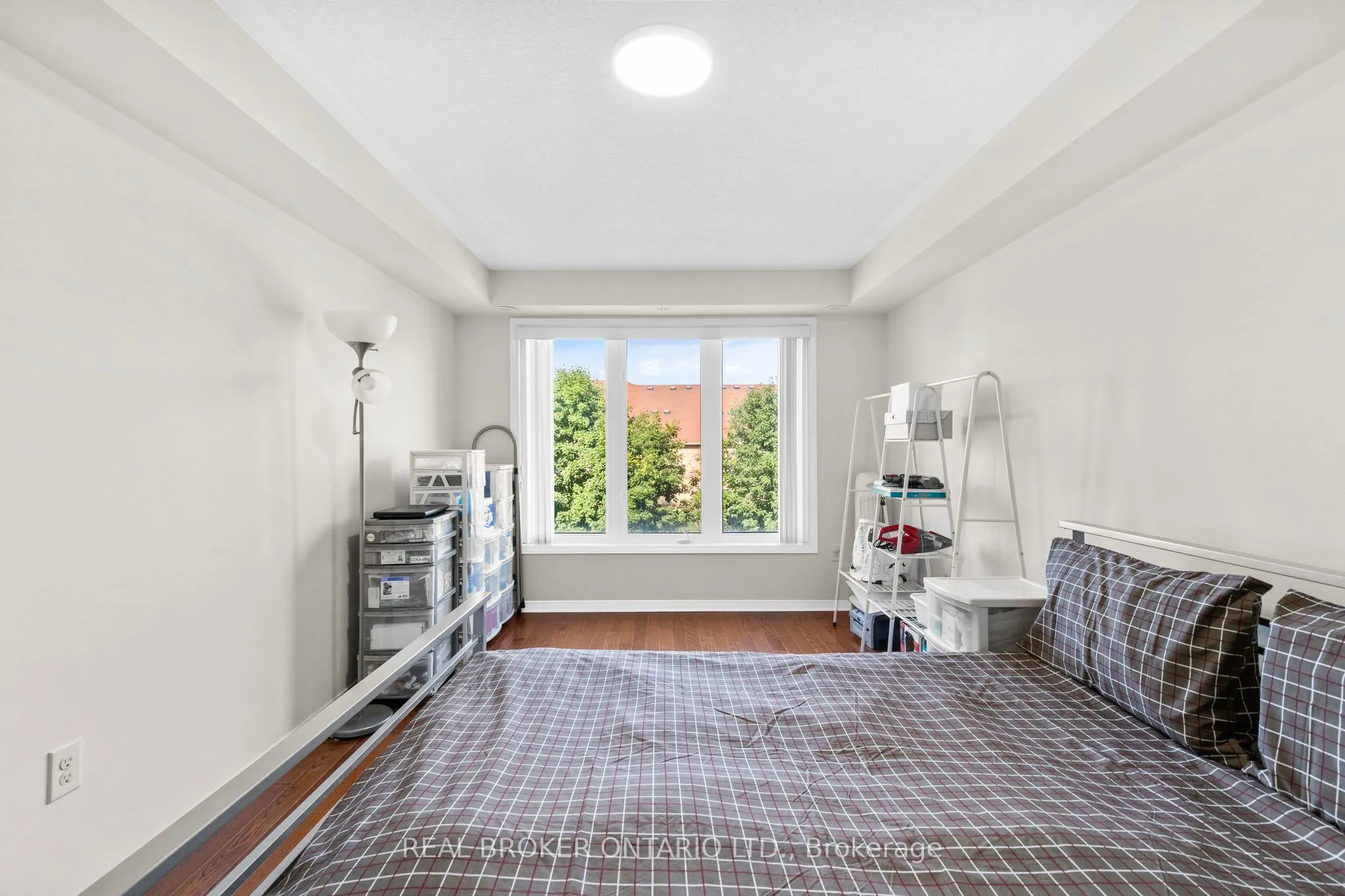 649E Warden Avenue, #27
