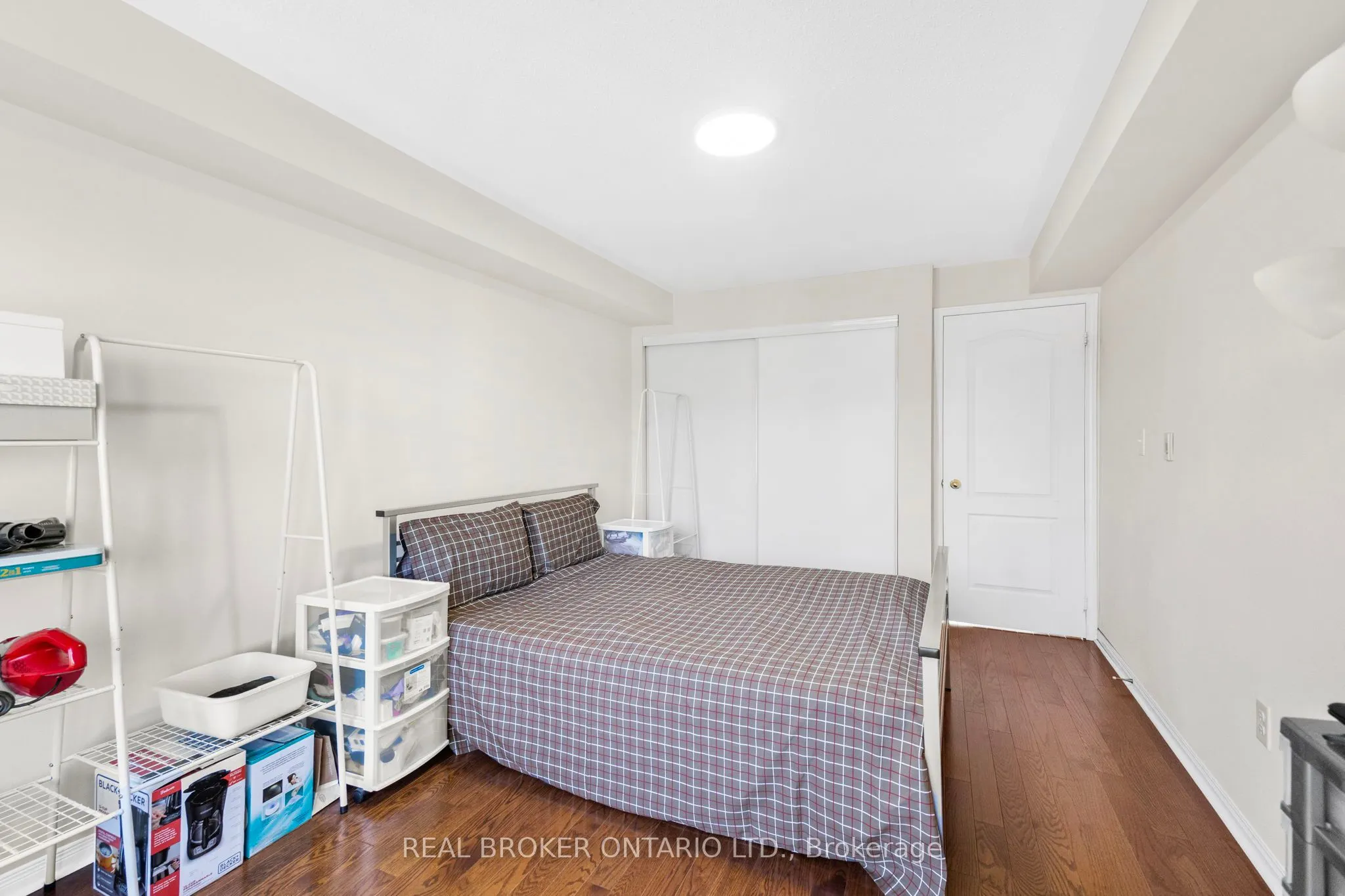 649E Warden Avenue, #27