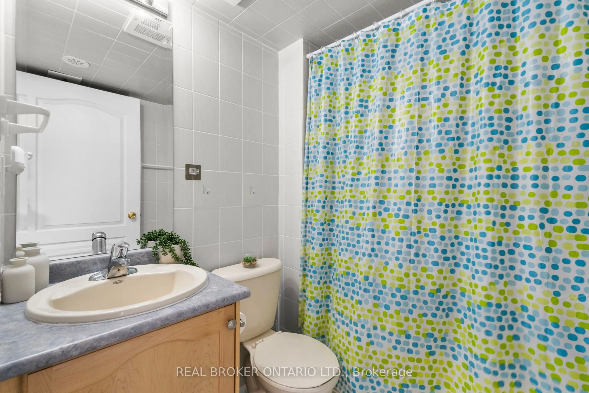 649E Warden Avenue, #27