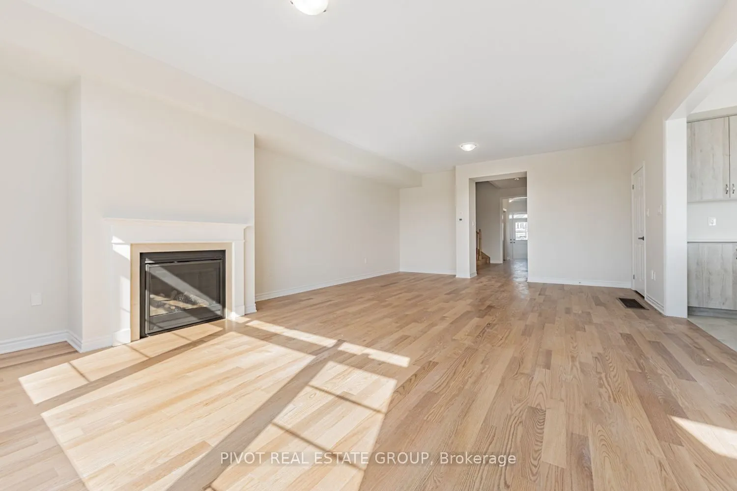 32 Waterfront Crescent