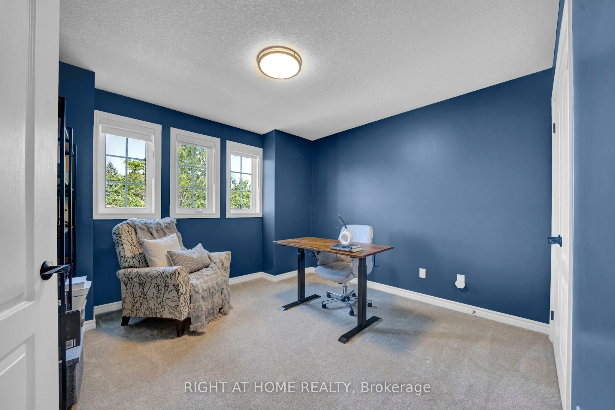 889 Oberland Drive