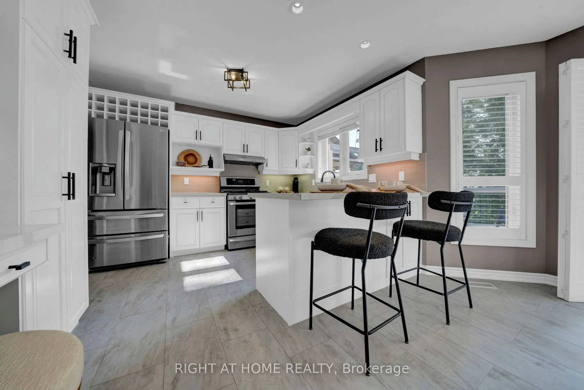 889 Oberland Drive