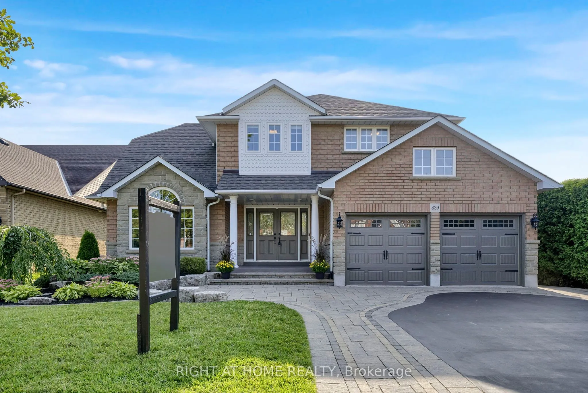 889 Oberland Drive