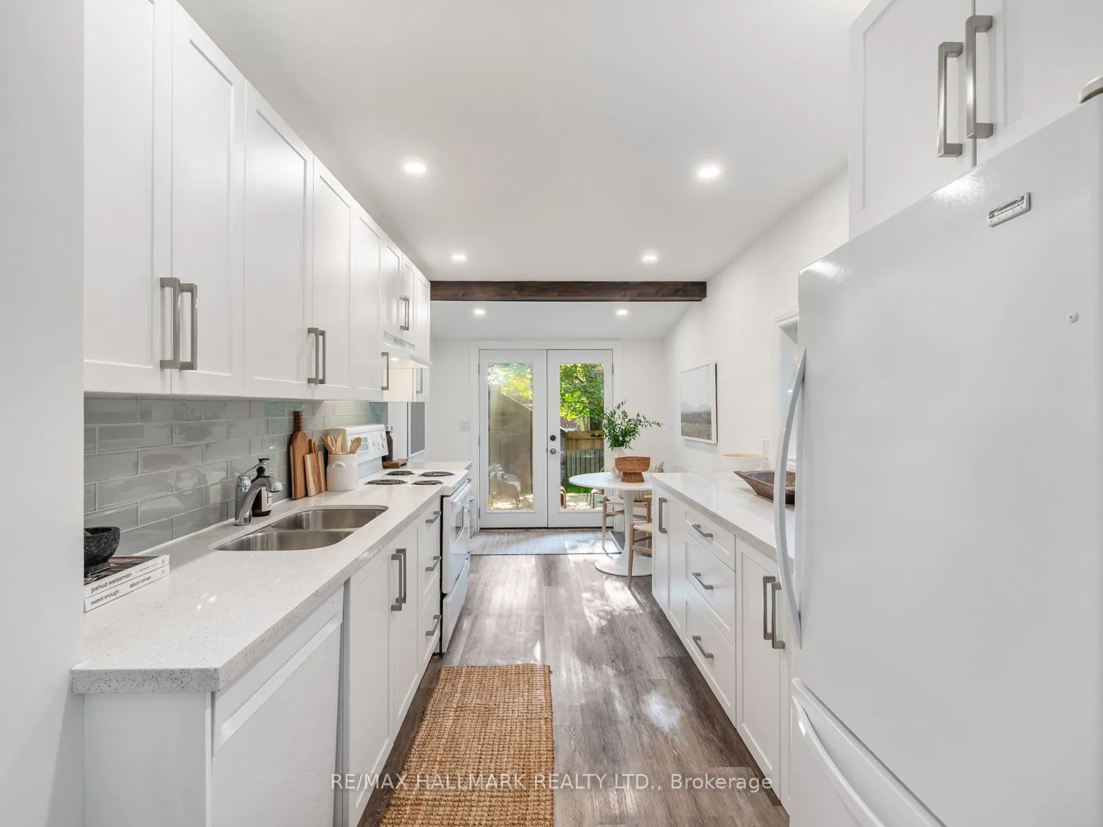 92 Moberly Avenue