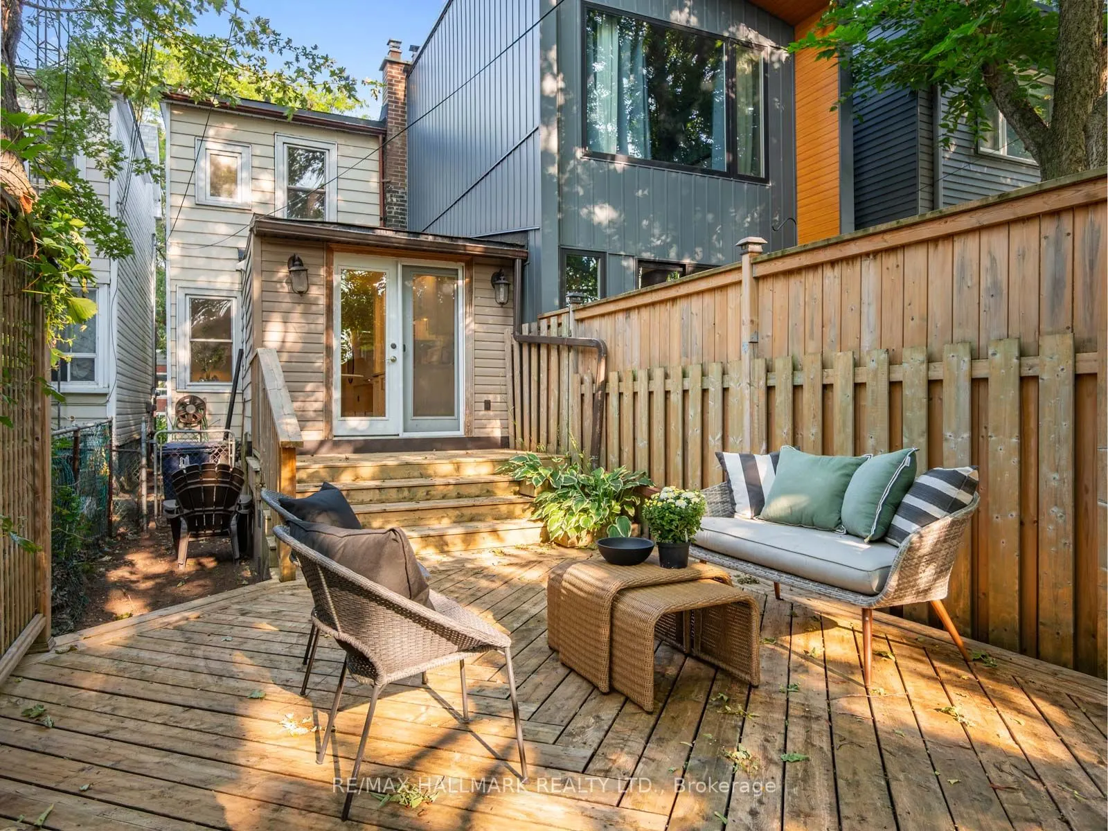 92 Moberly Avenue