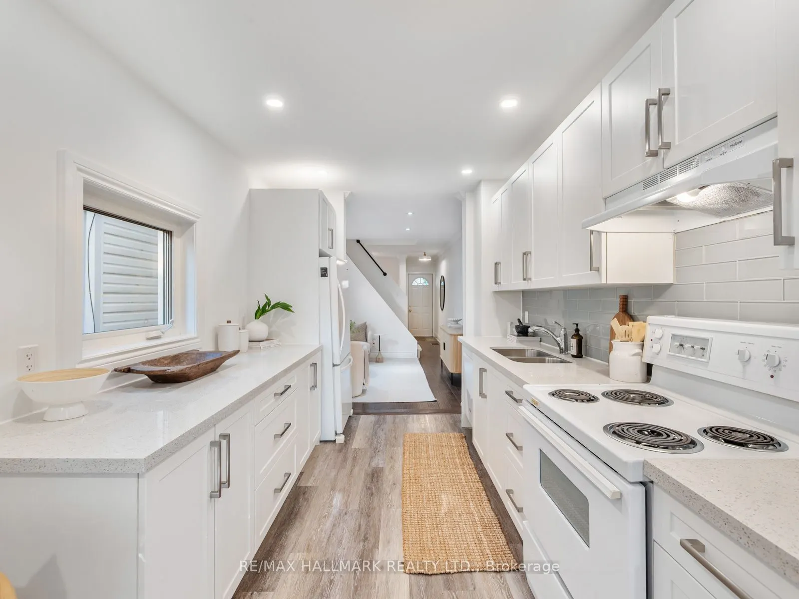 92 Moberly Avenue