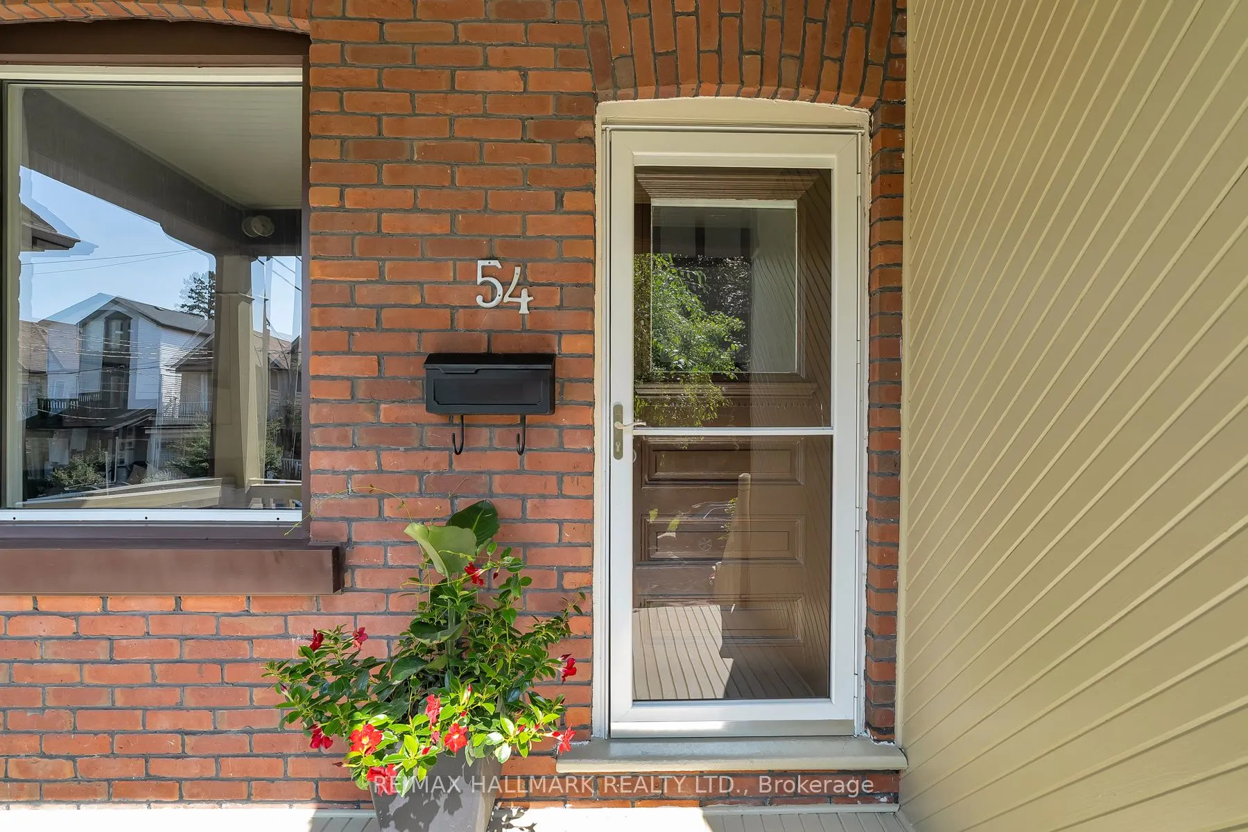 54 Wroxeter Avenue