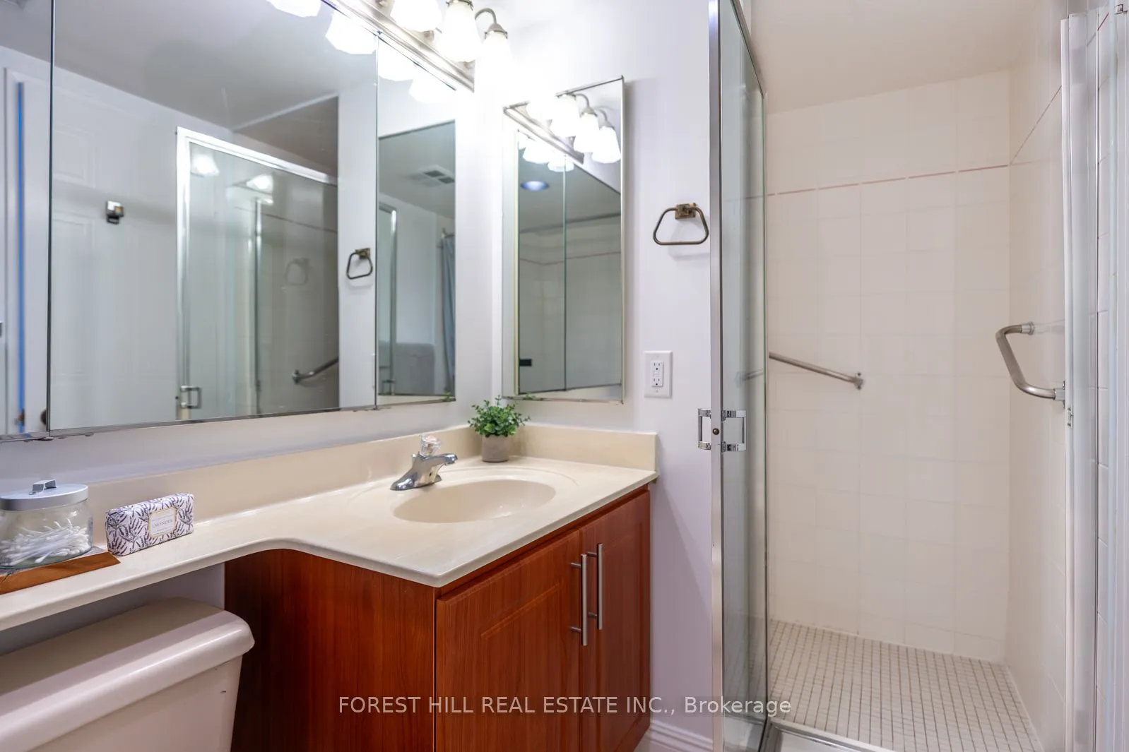 225 Bamburgh Circle, #303