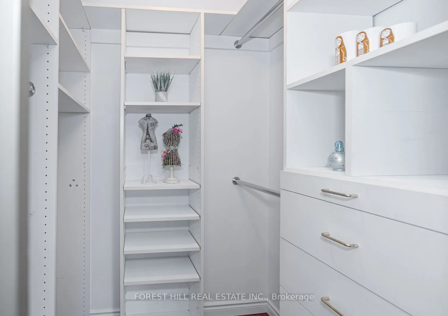 225 Bamburgh Circle, #303