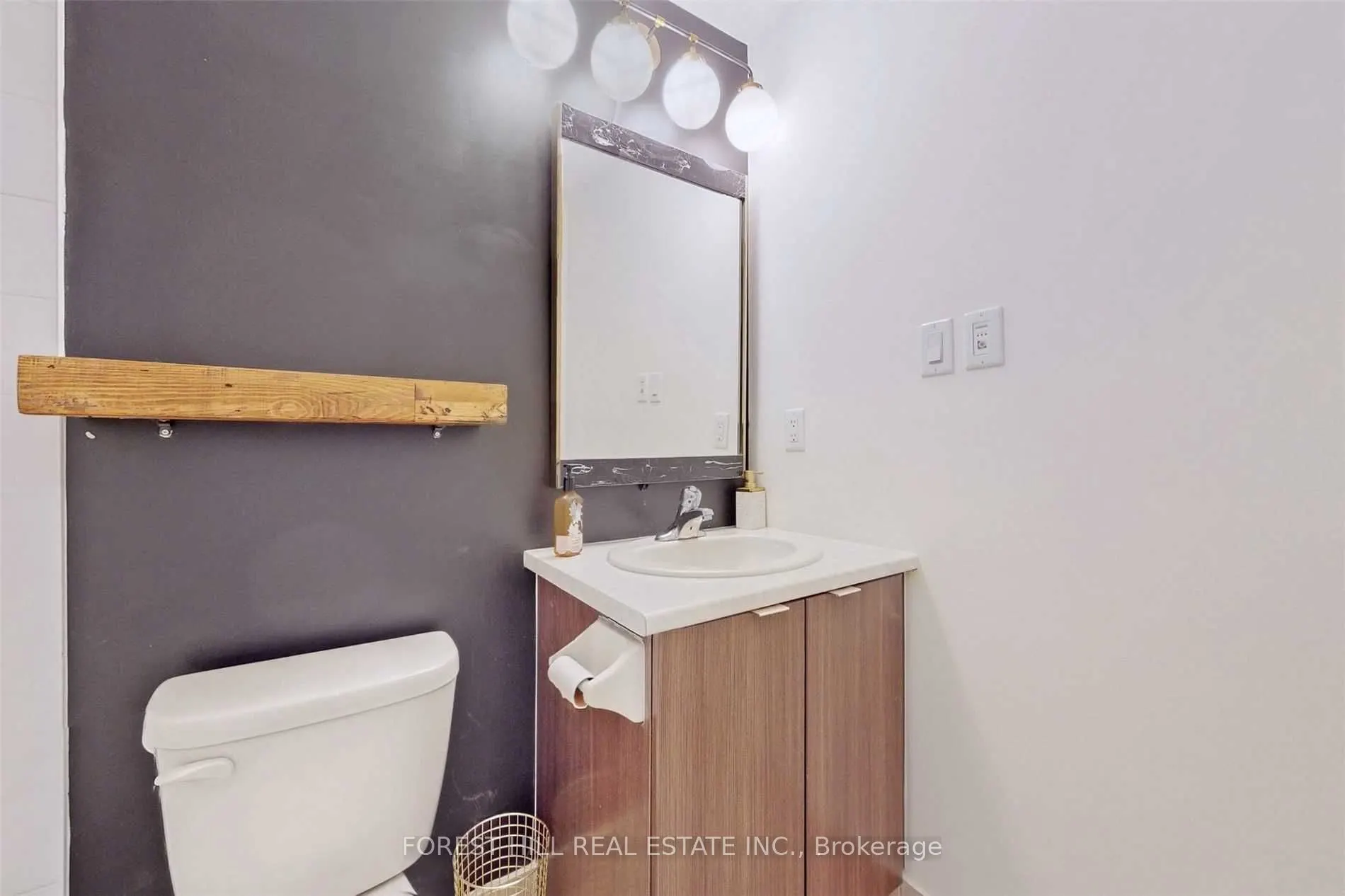 60 Orchid Place, #TH-2