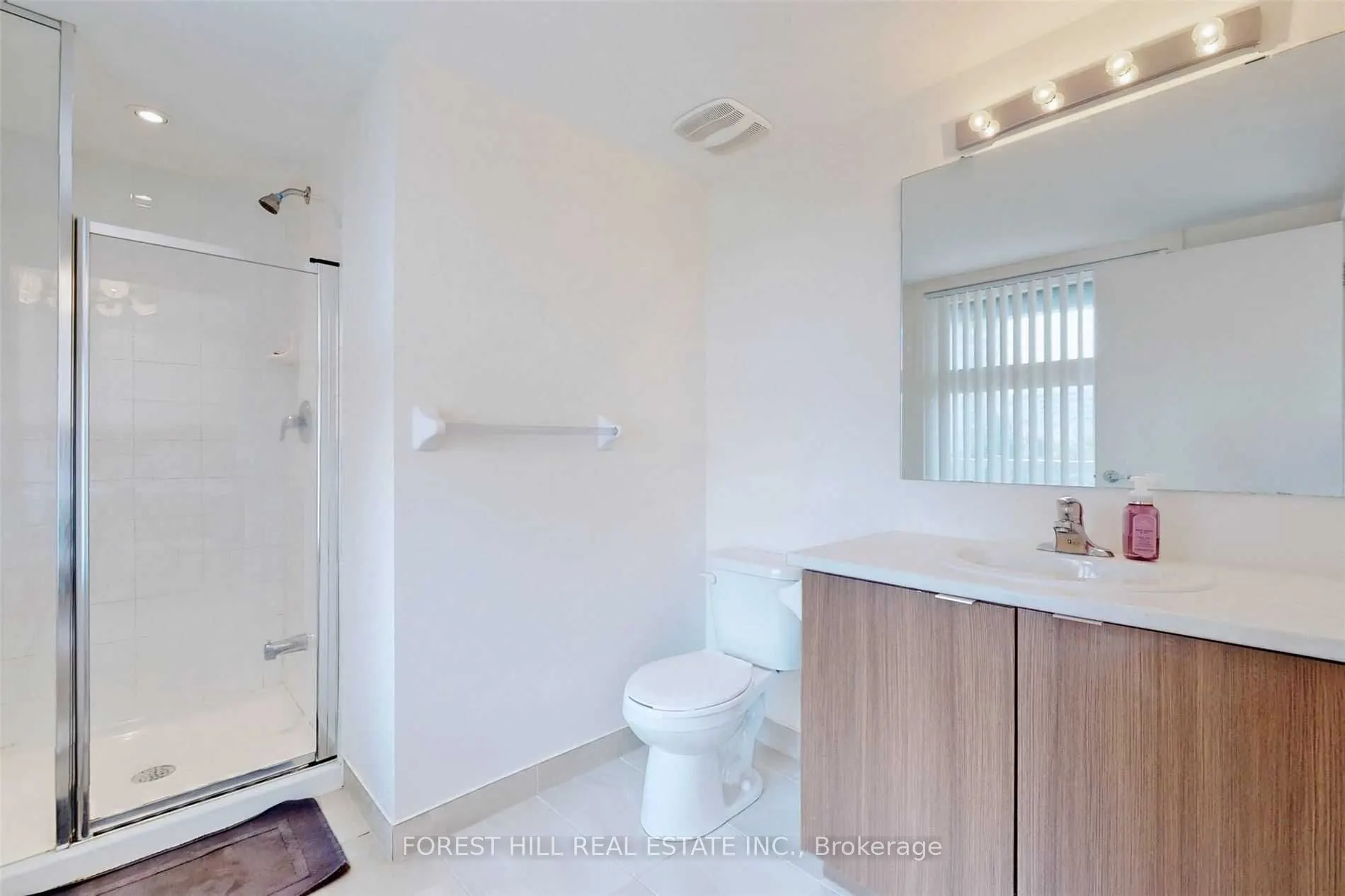 60 Orchid Place, #TH-2