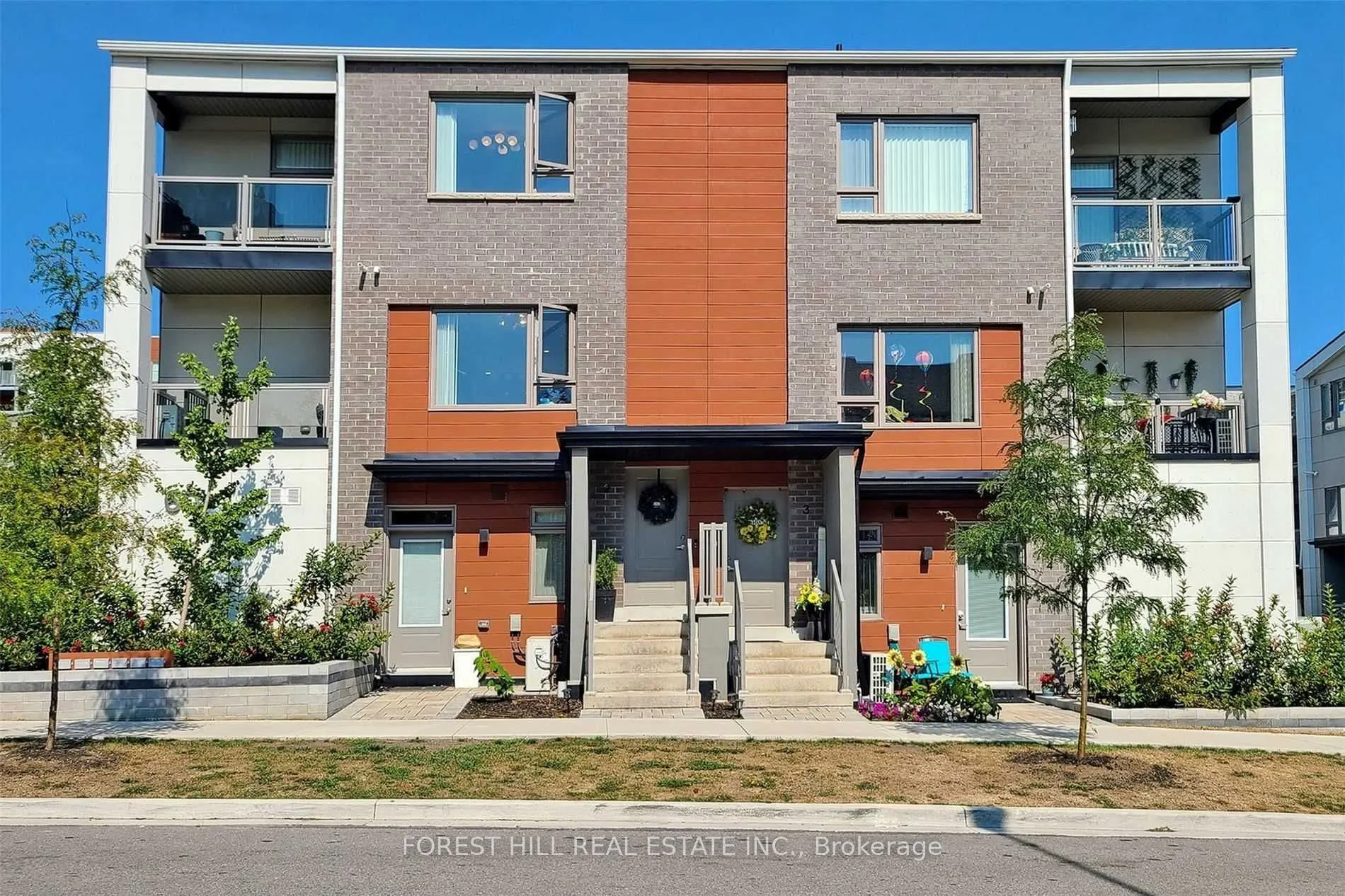 60 Orchid Place, #TH-2