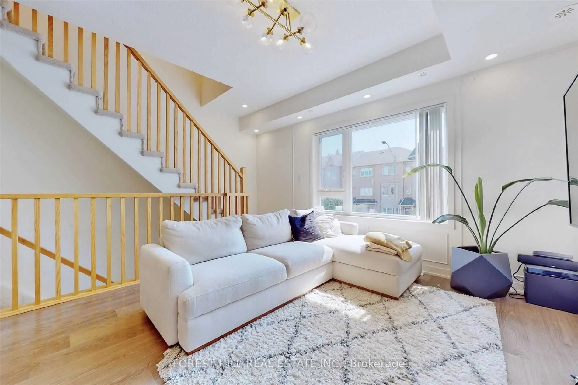 60 Orchid Place, #TH-2