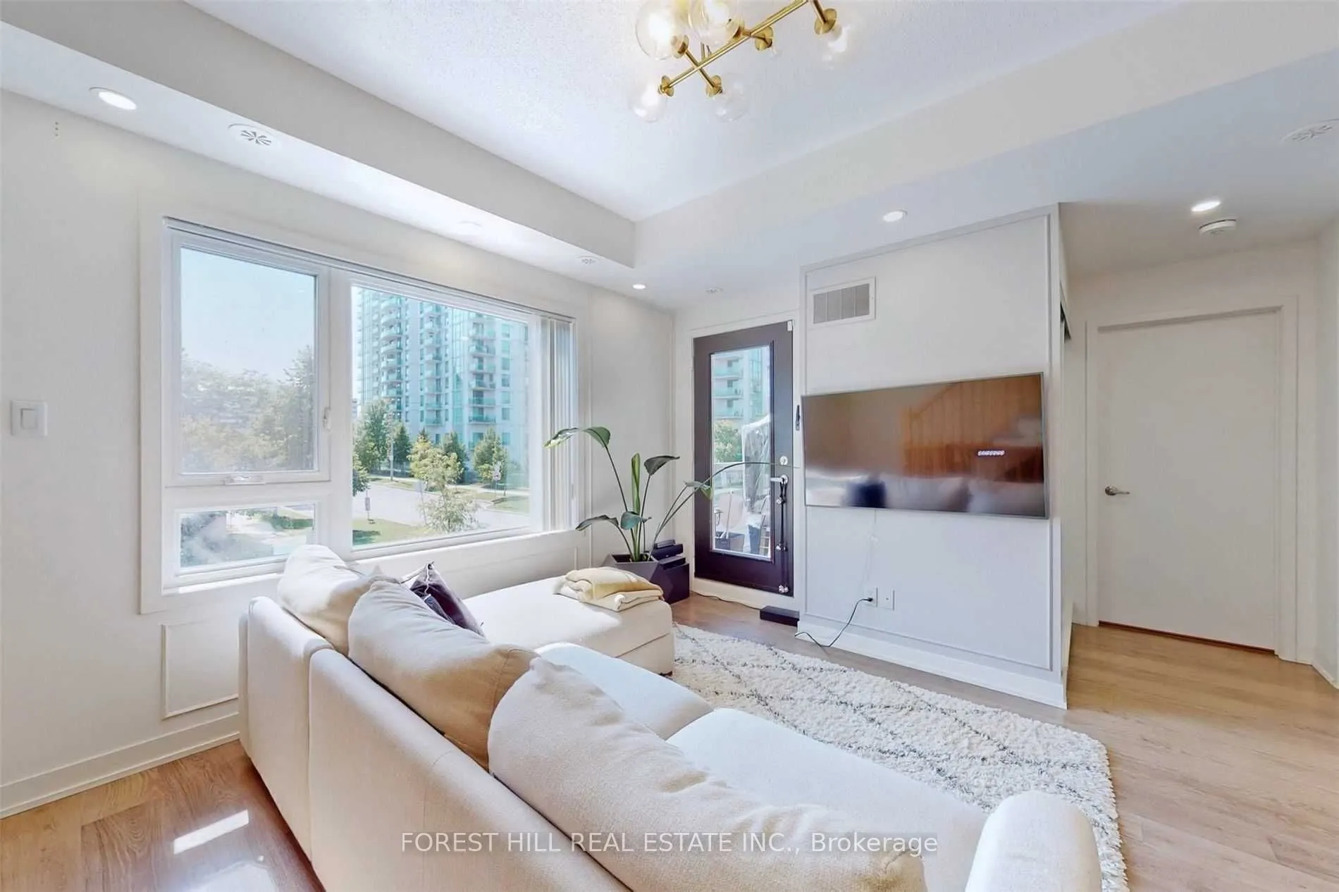 60 Orchid Place, #TH-2