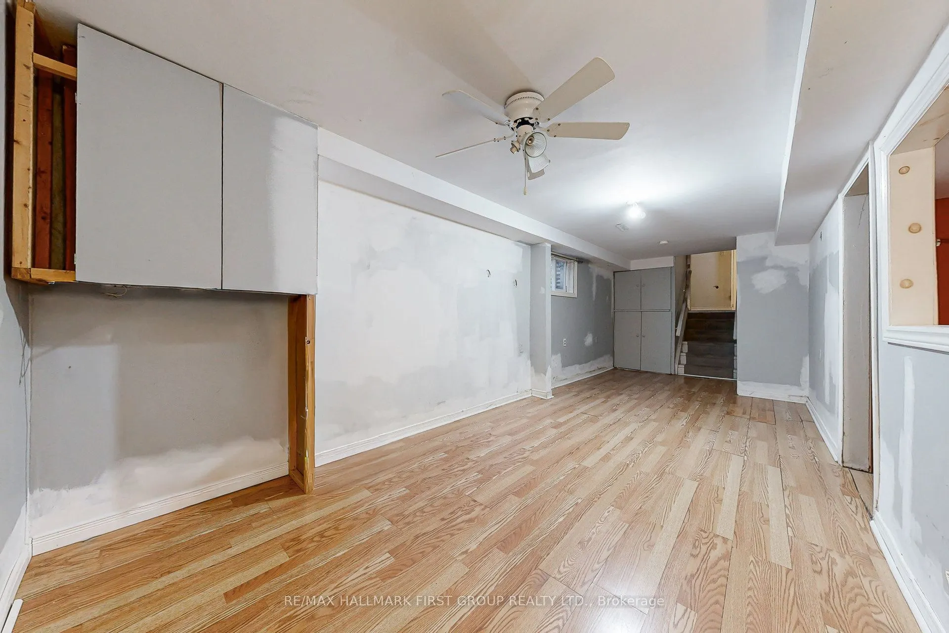 1119 Valley Court