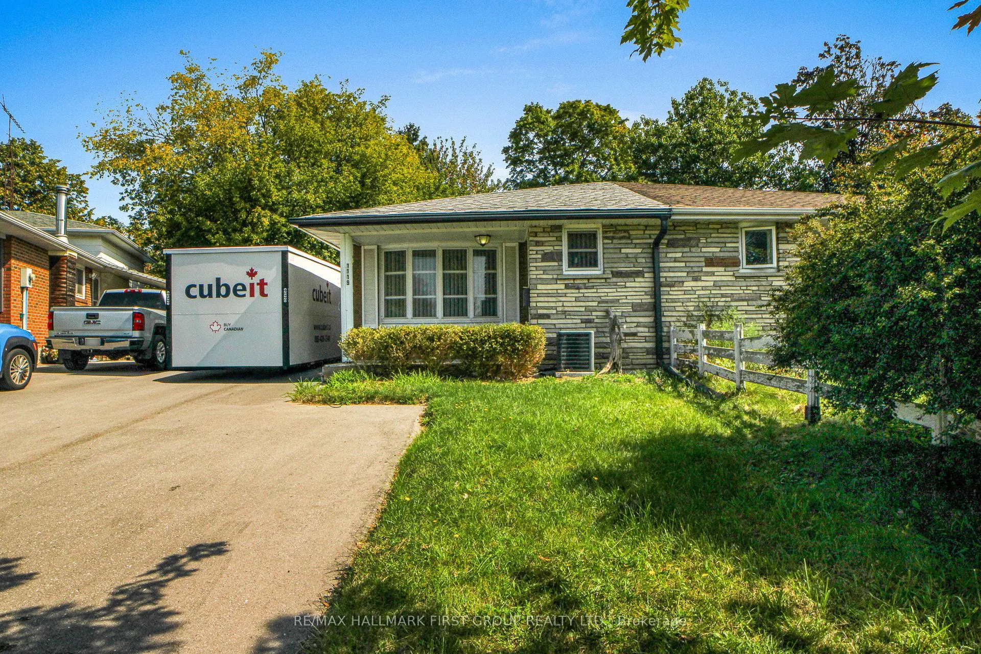 1119 Valley Court