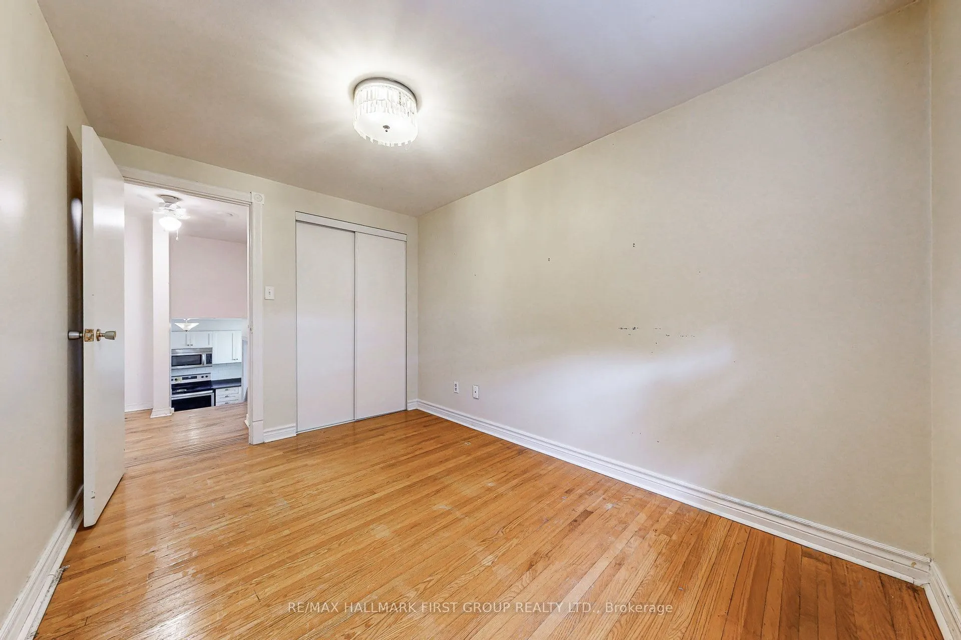 1119 Valley Court